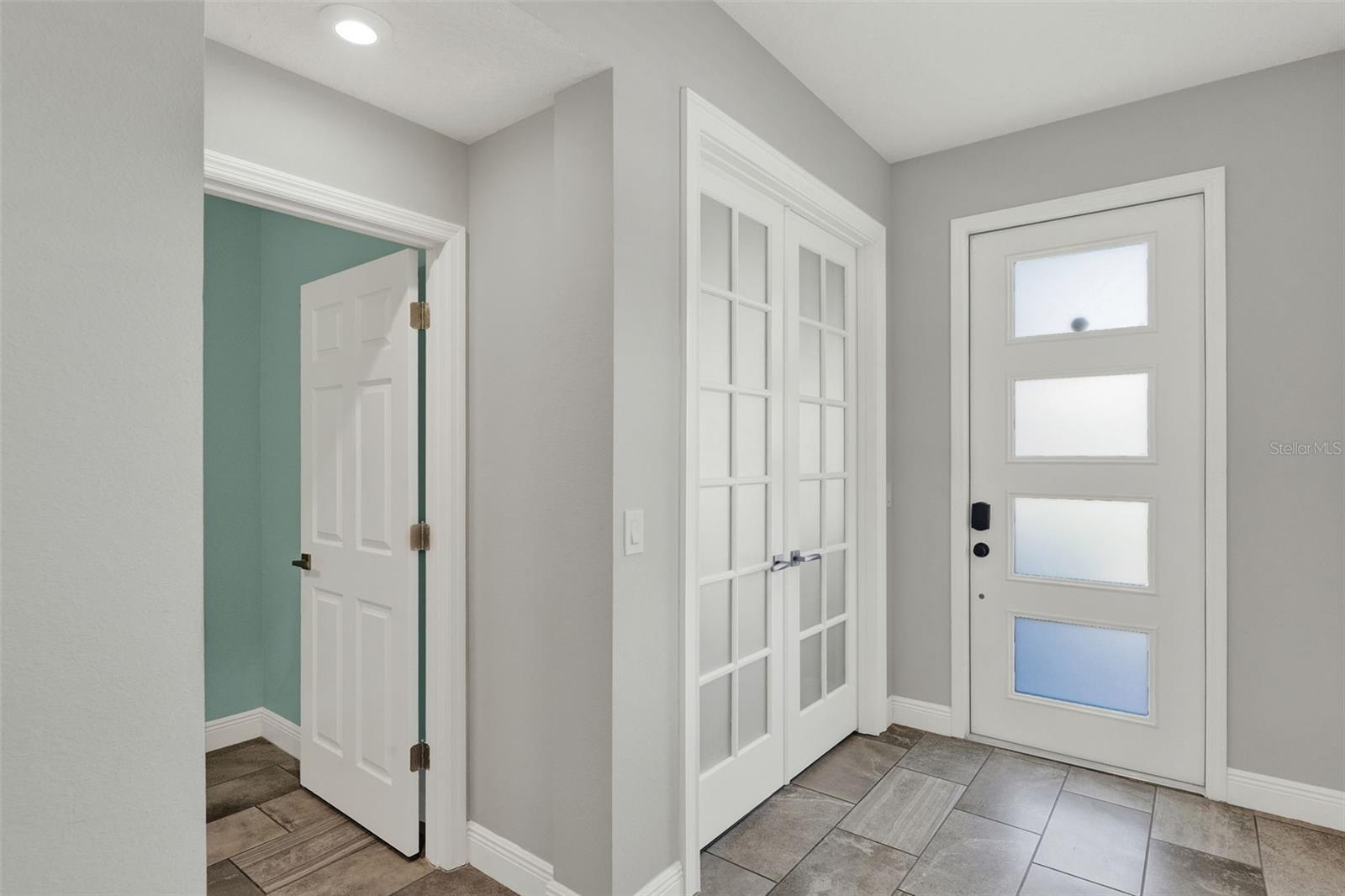 Image 3 of 50 For 15975 Marina Bay Drive