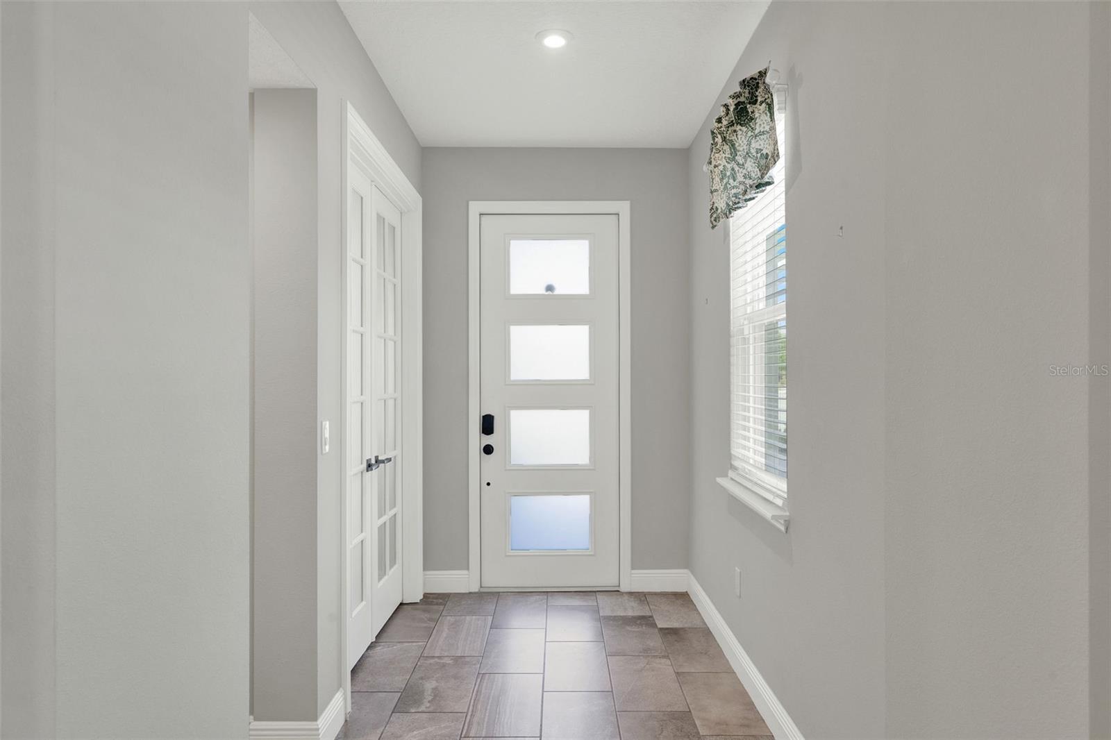 Image 4 of 50 For 15975 Marina Bay Drive