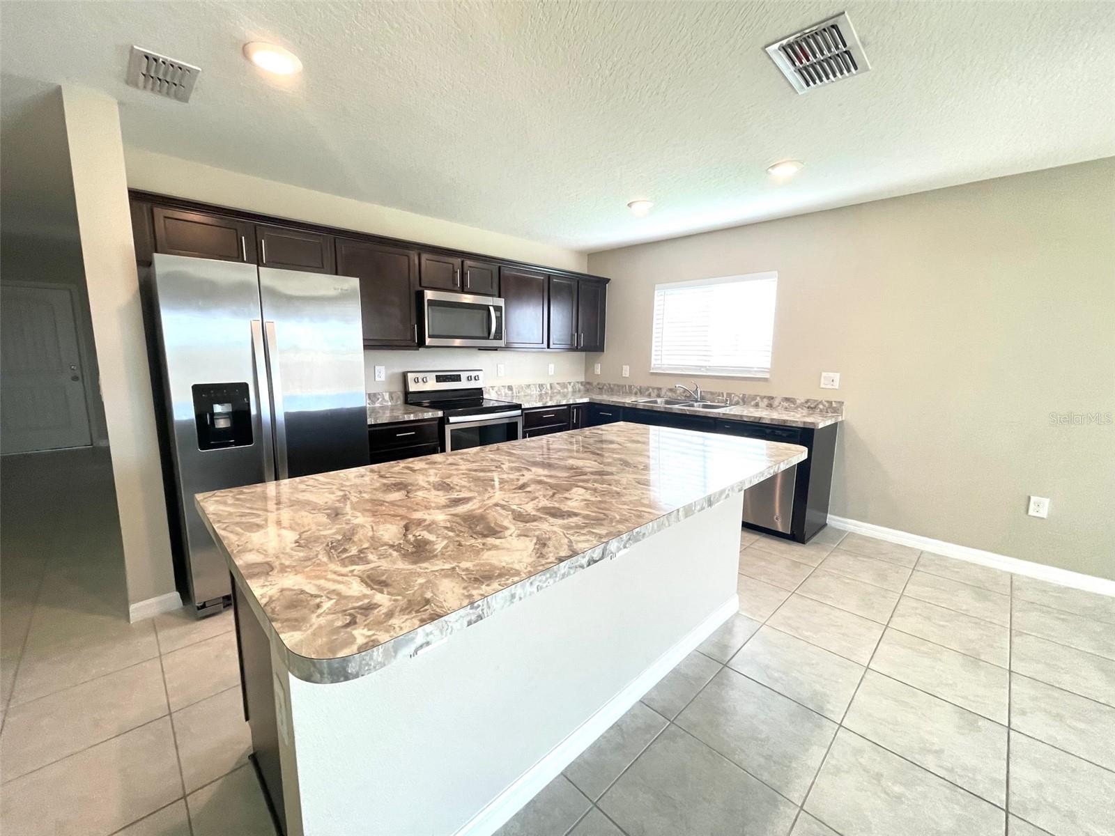 Image 5 of 14 For 2847 Mosshire Circle