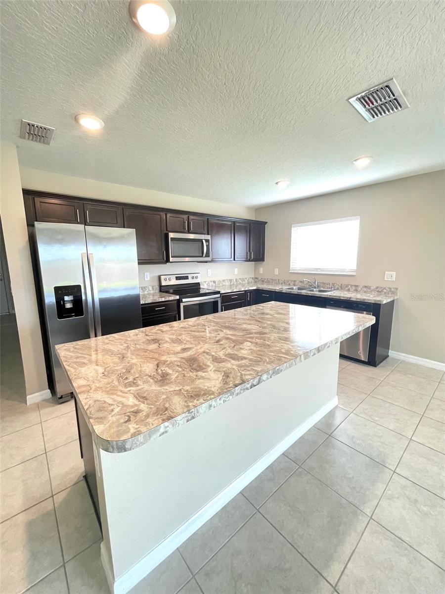 Image 6 of 14 For 2847 Mosshire Circle