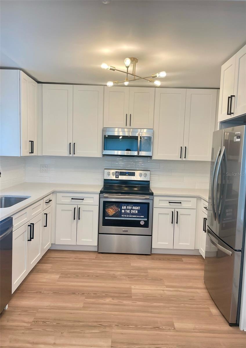 Image 10 of 32 For 331 Dollins Avenue
