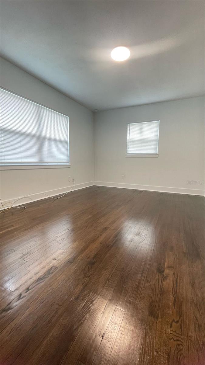 Image 17 of 32 For 331 Dollins Avenue