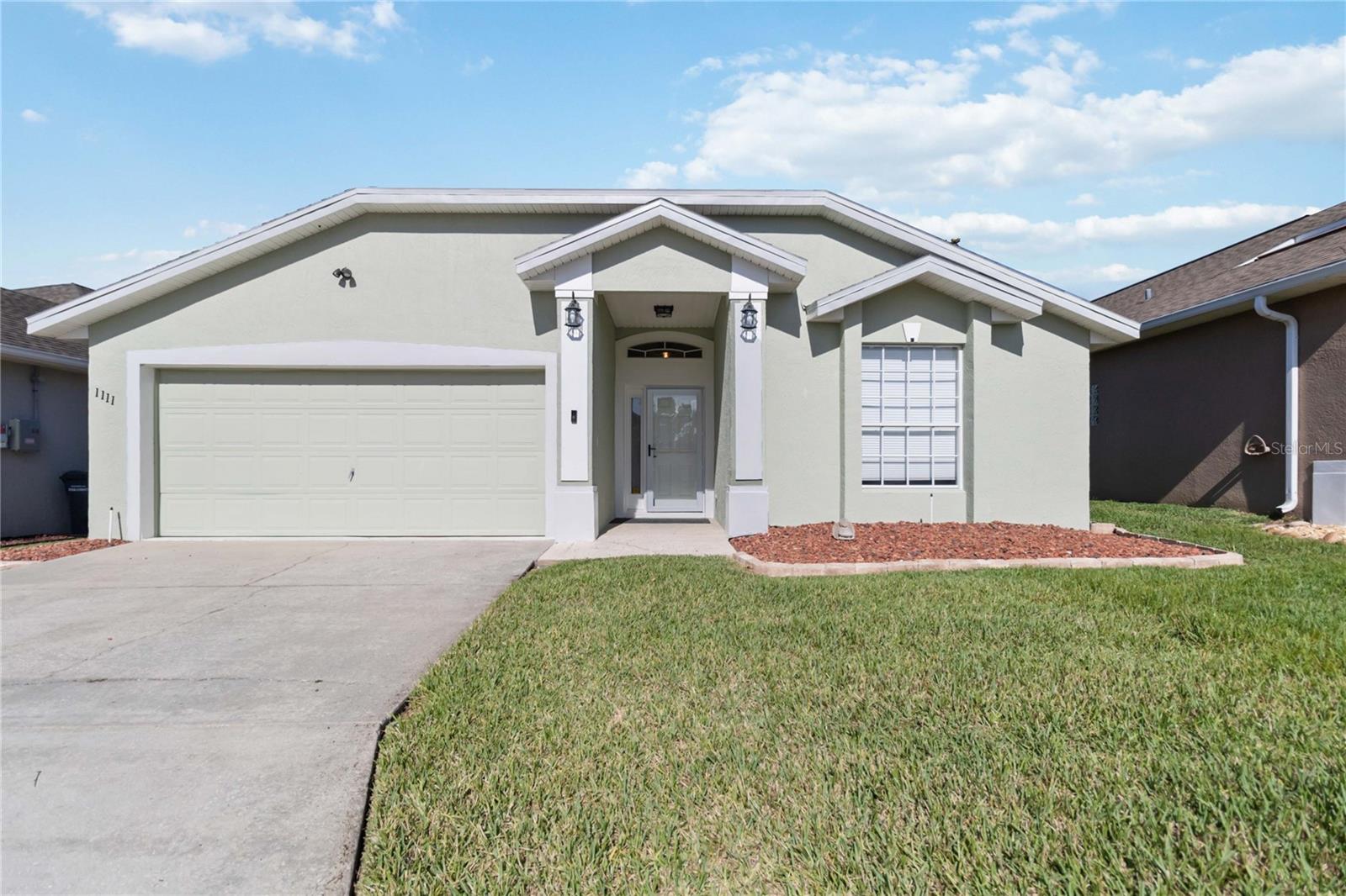 Image 3 of 37 For 1111 High Vista Drive