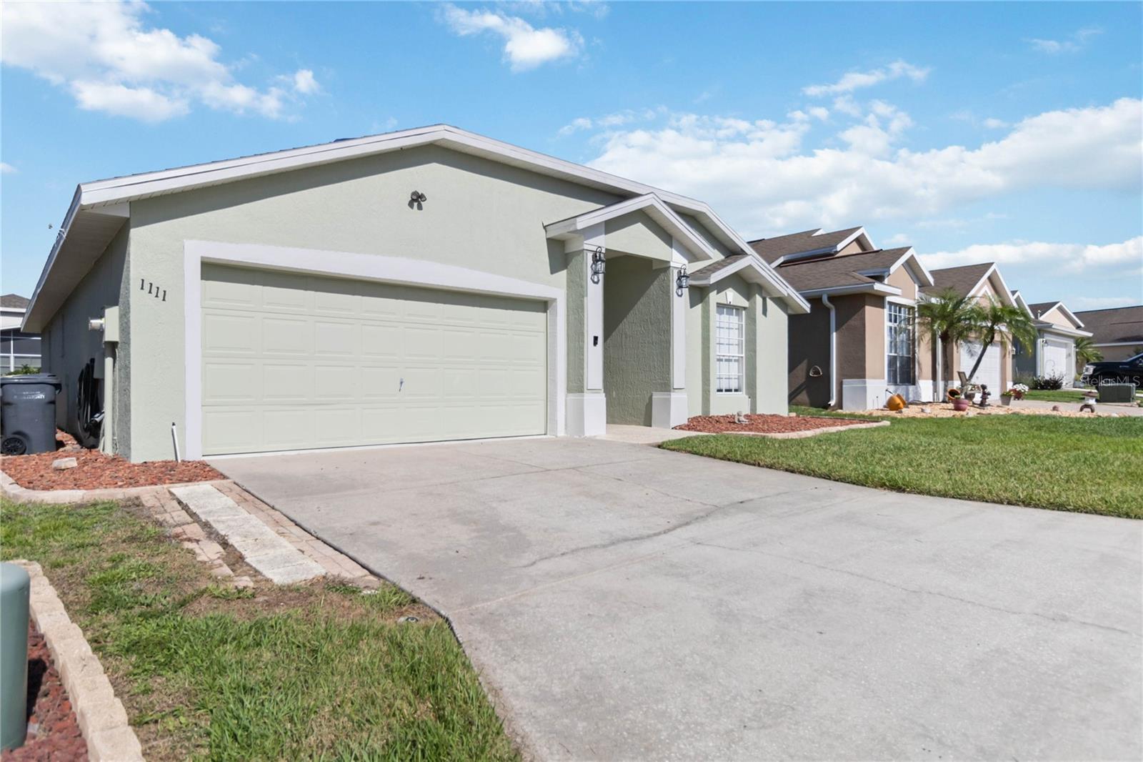 Image 4 of 37 For 1111 High Vista Drive