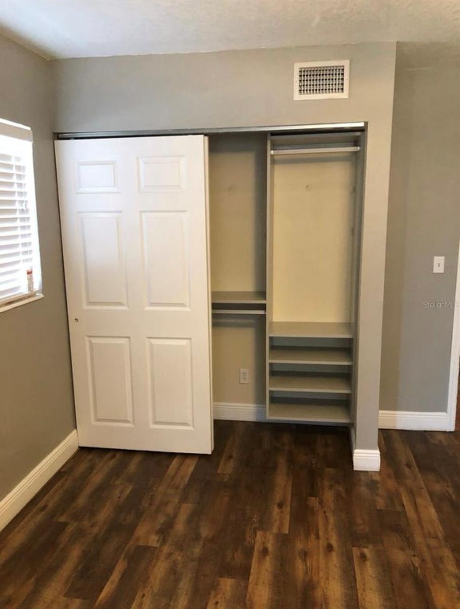 Image 3 of 11 For 1006 Nassau Street