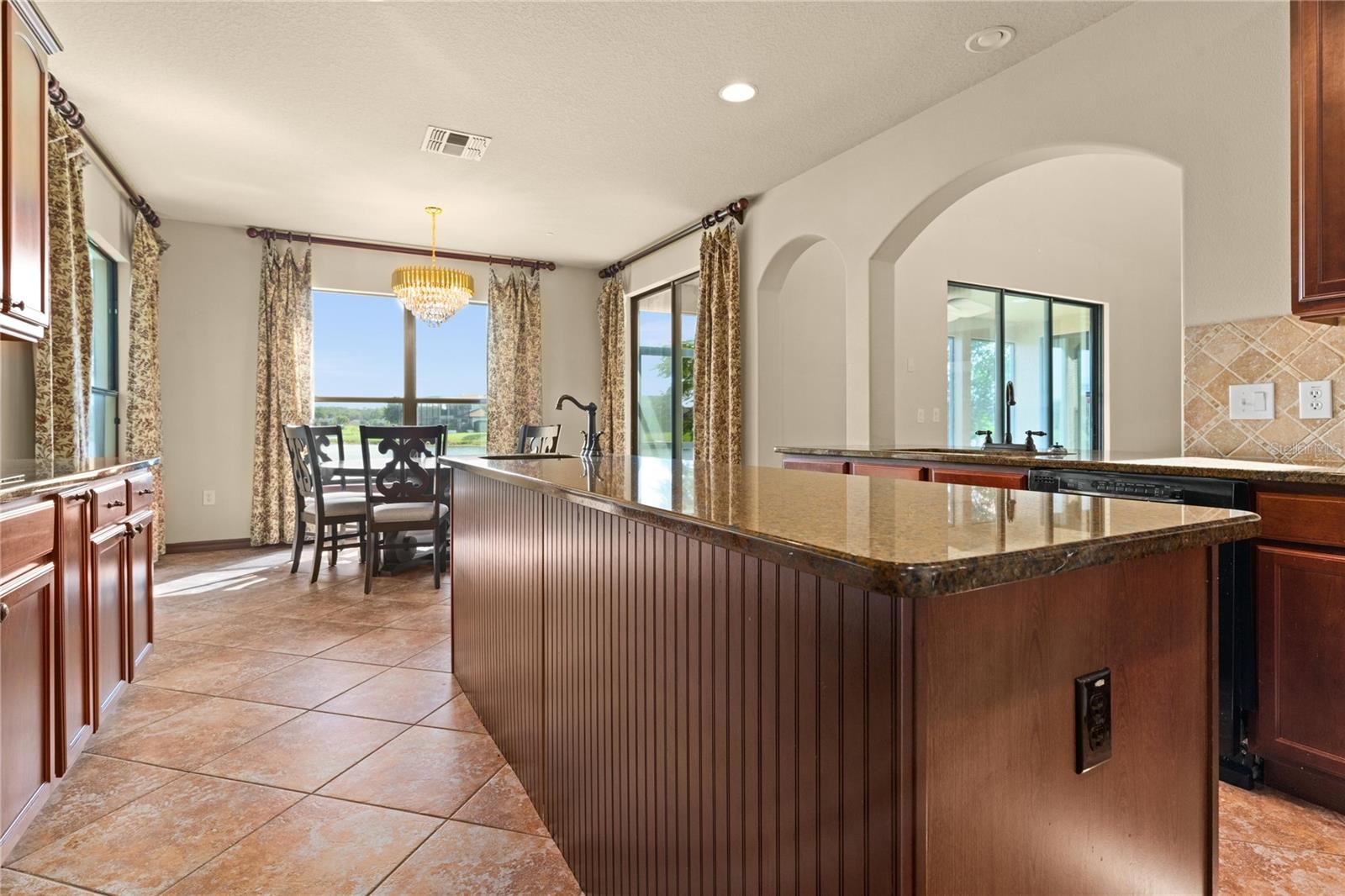 Image 13 of 100 For 3041 Boating Boulevard
