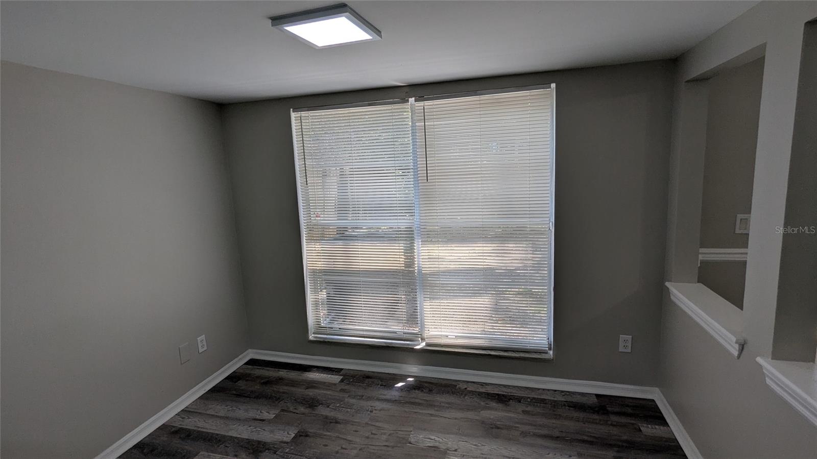Image 11 of 28 For 609 Whittingham Place