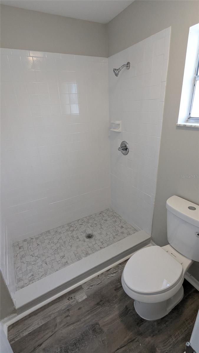 Image 17 of 28 For 609 Whittingham Place