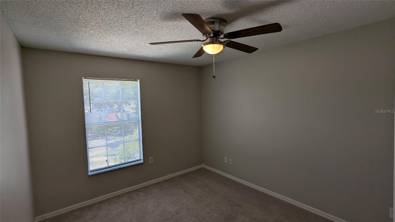 Image 21 of 28 For 609 Whittingham Place