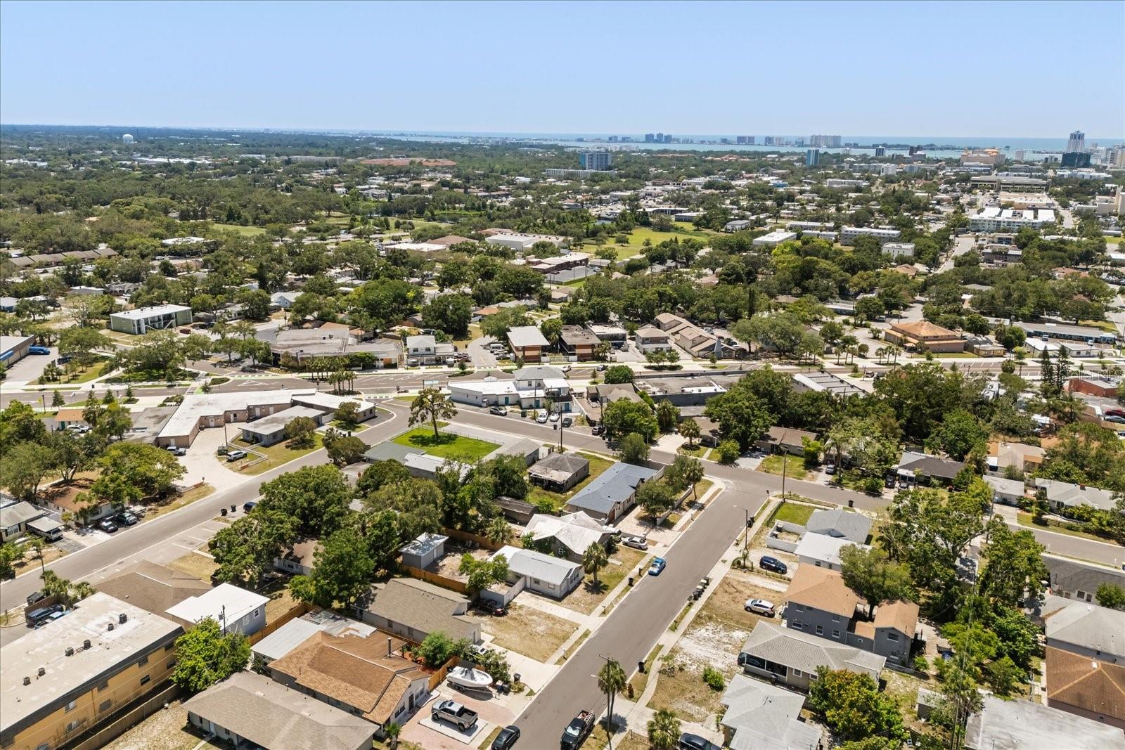 Listing photo id 26 for 1465 Pierce Street