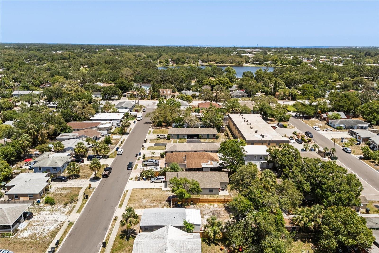 Listing photo id 29 for 1465 Pierce Street