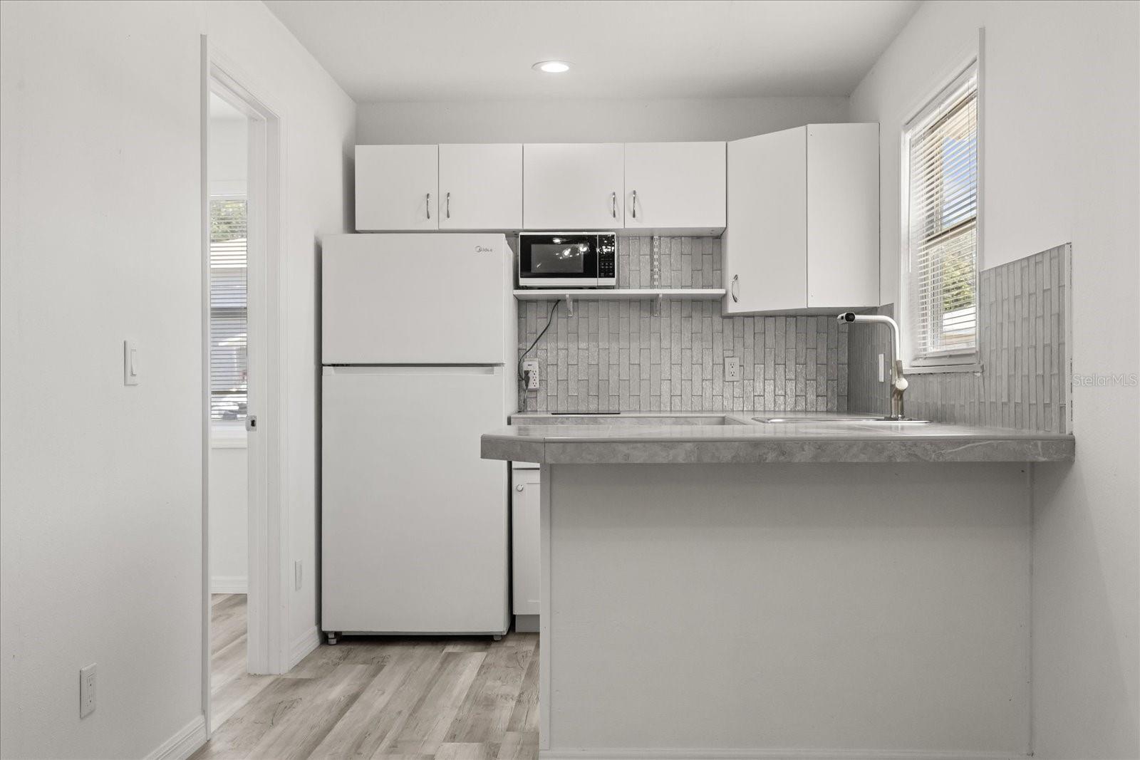 Listing photo id 3 for 1465 Pierce Street