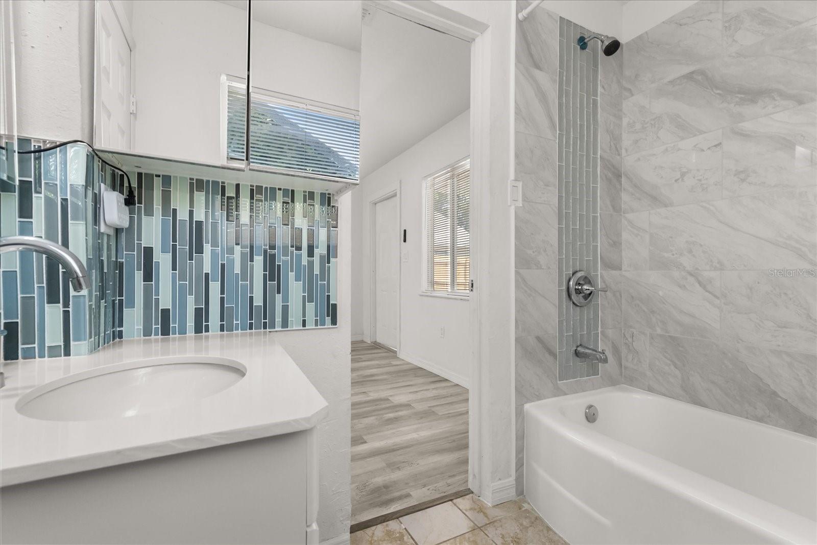 Listing photo id 5 for 1465 Pierce Street