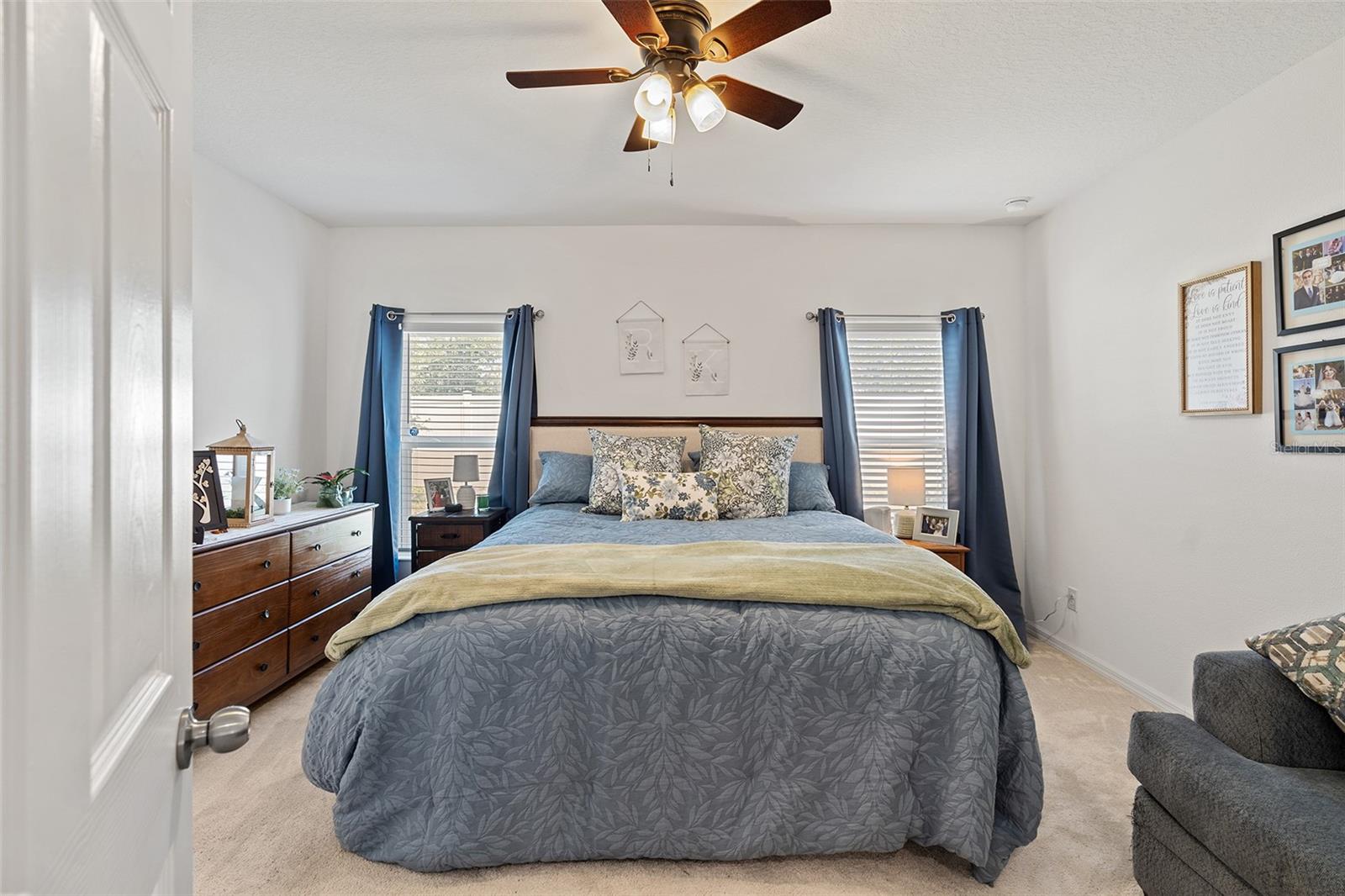 Image 10 of 39 For 9356 St Therese Street