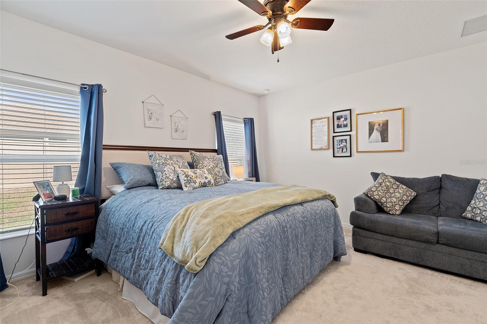 Image 11 of 39 For 9356 St Therese Street
