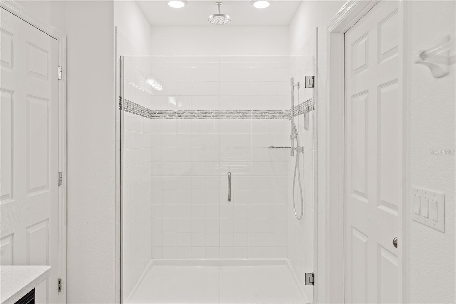 Image 13 of 39 For 9356 St Therese Street