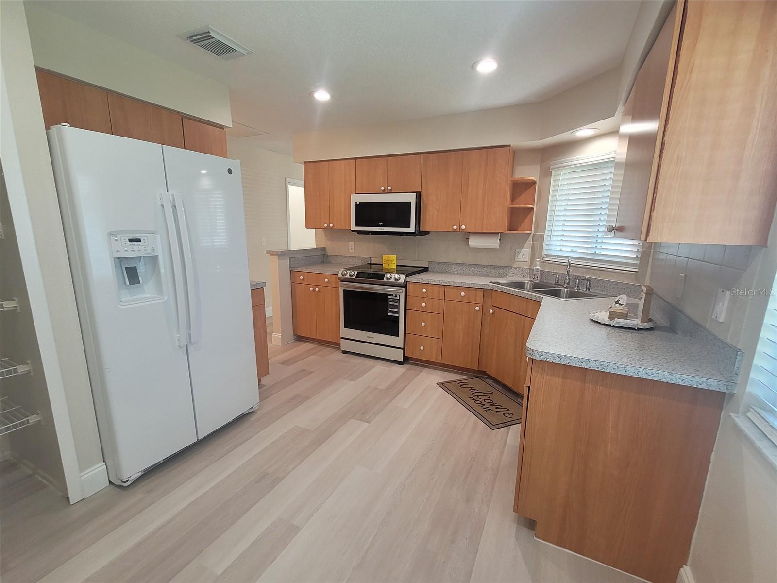 Image 7 of 18 For 2332 Turpin Drive