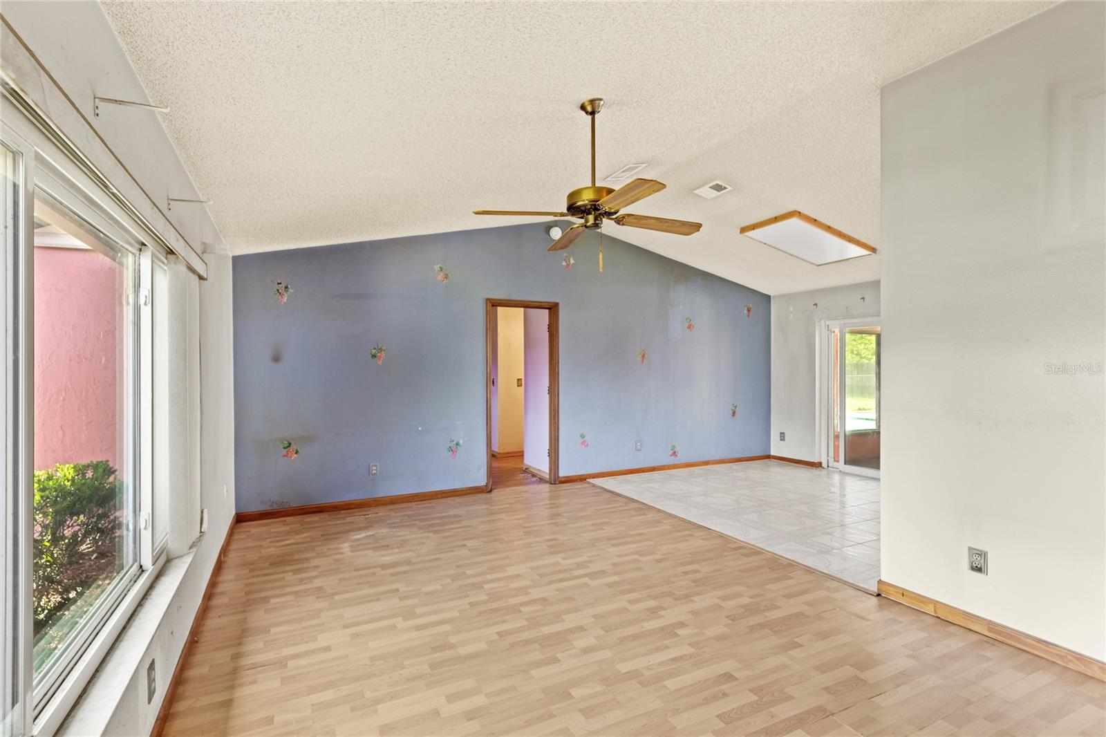 Image 13 of 41 For 2409 Pinyon Court