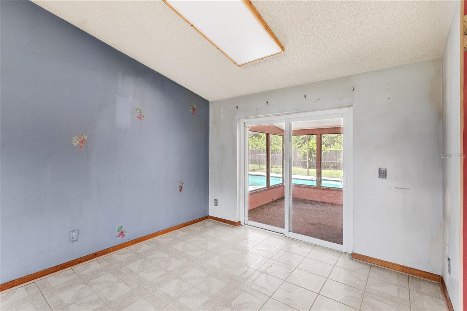 Image 15 of 41 For 2409 Pinyon Court