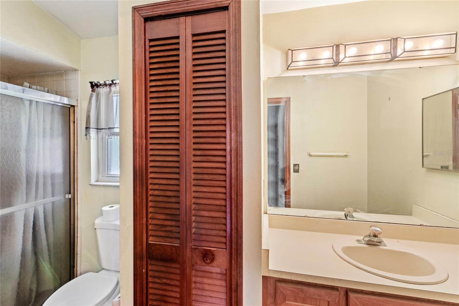 Image 20 of 41 For 2409 Pinyon Court