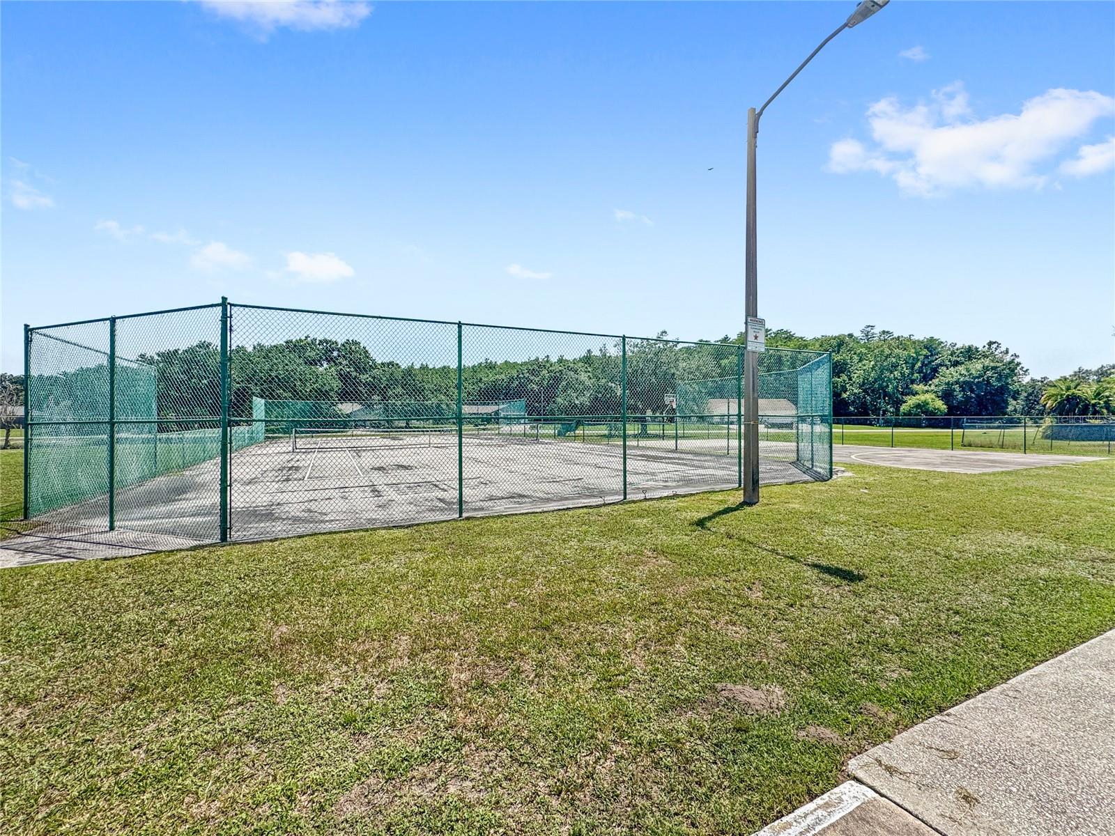 Image 37 of 41 For 2409 Pinyon Court