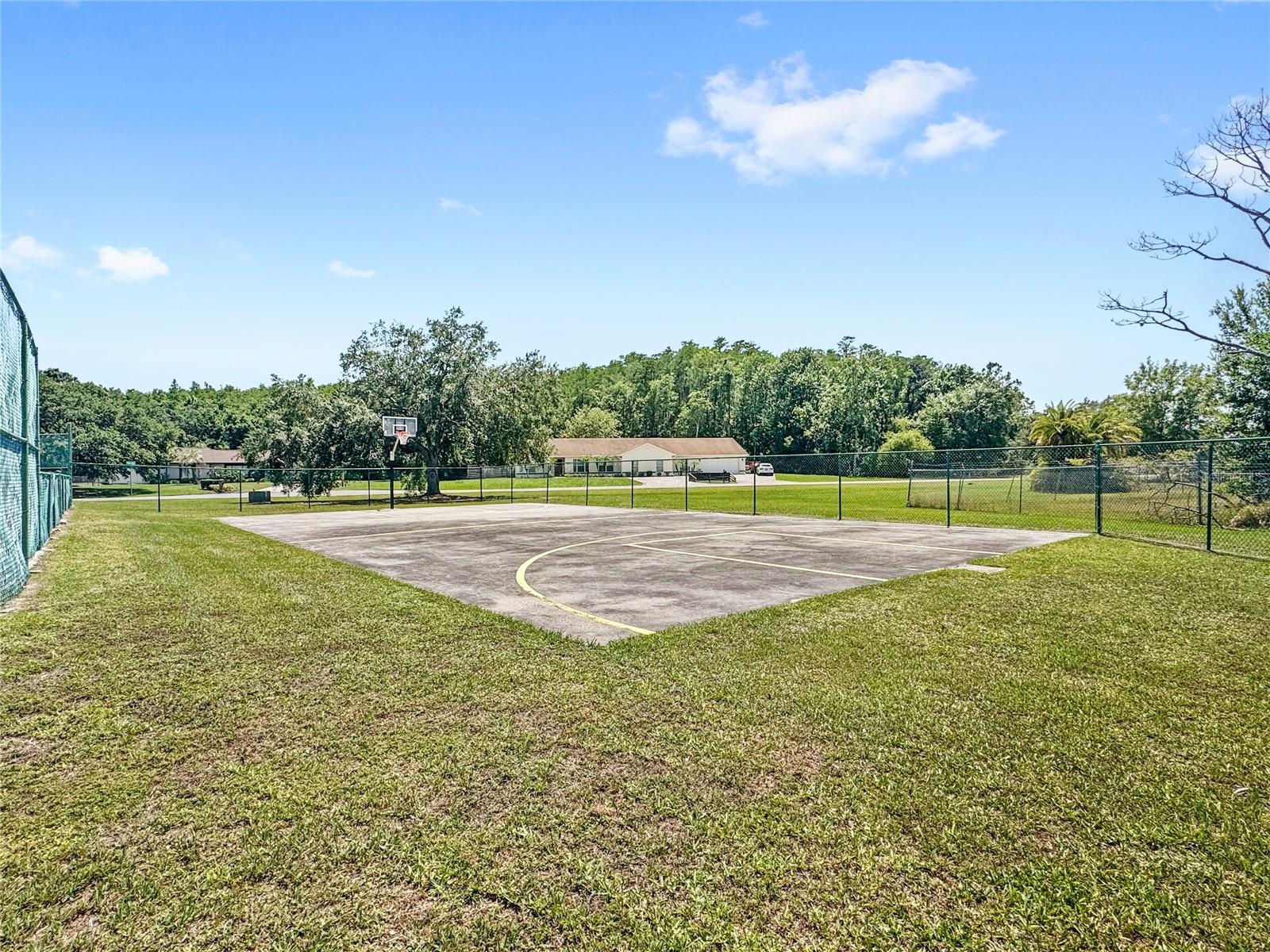 Image 39 of 41 For 2409 Pinyon Court