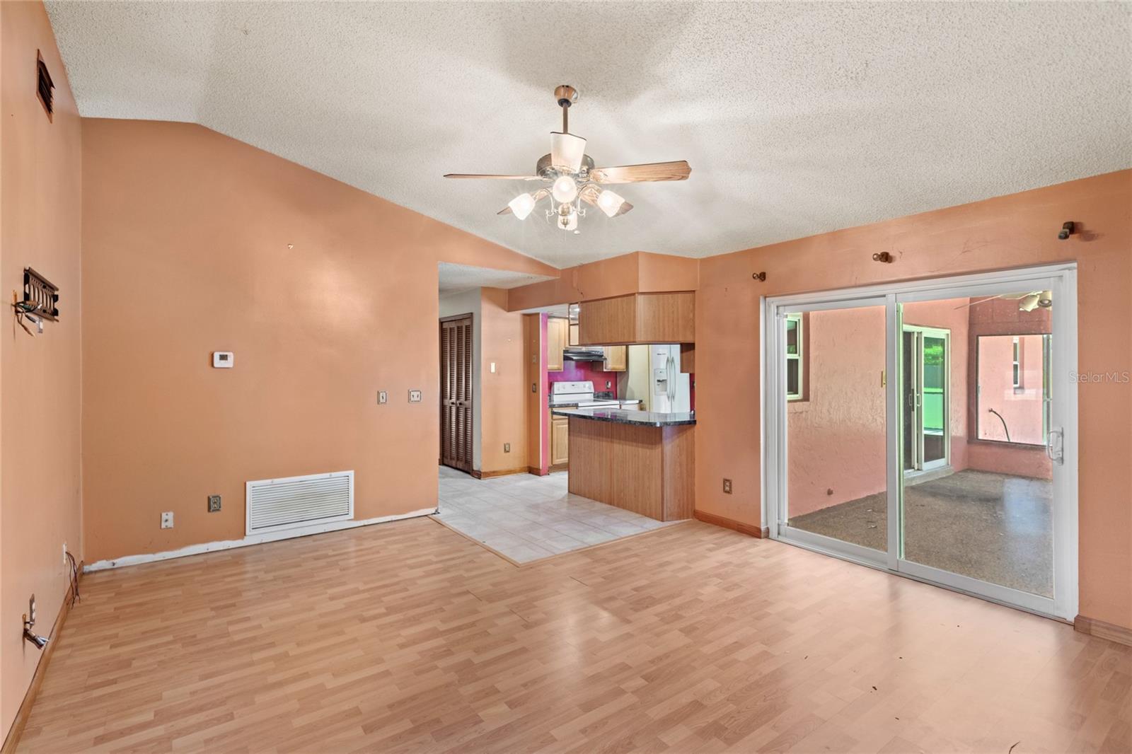 Image 9 of 41 For 2409 Pinyon Court