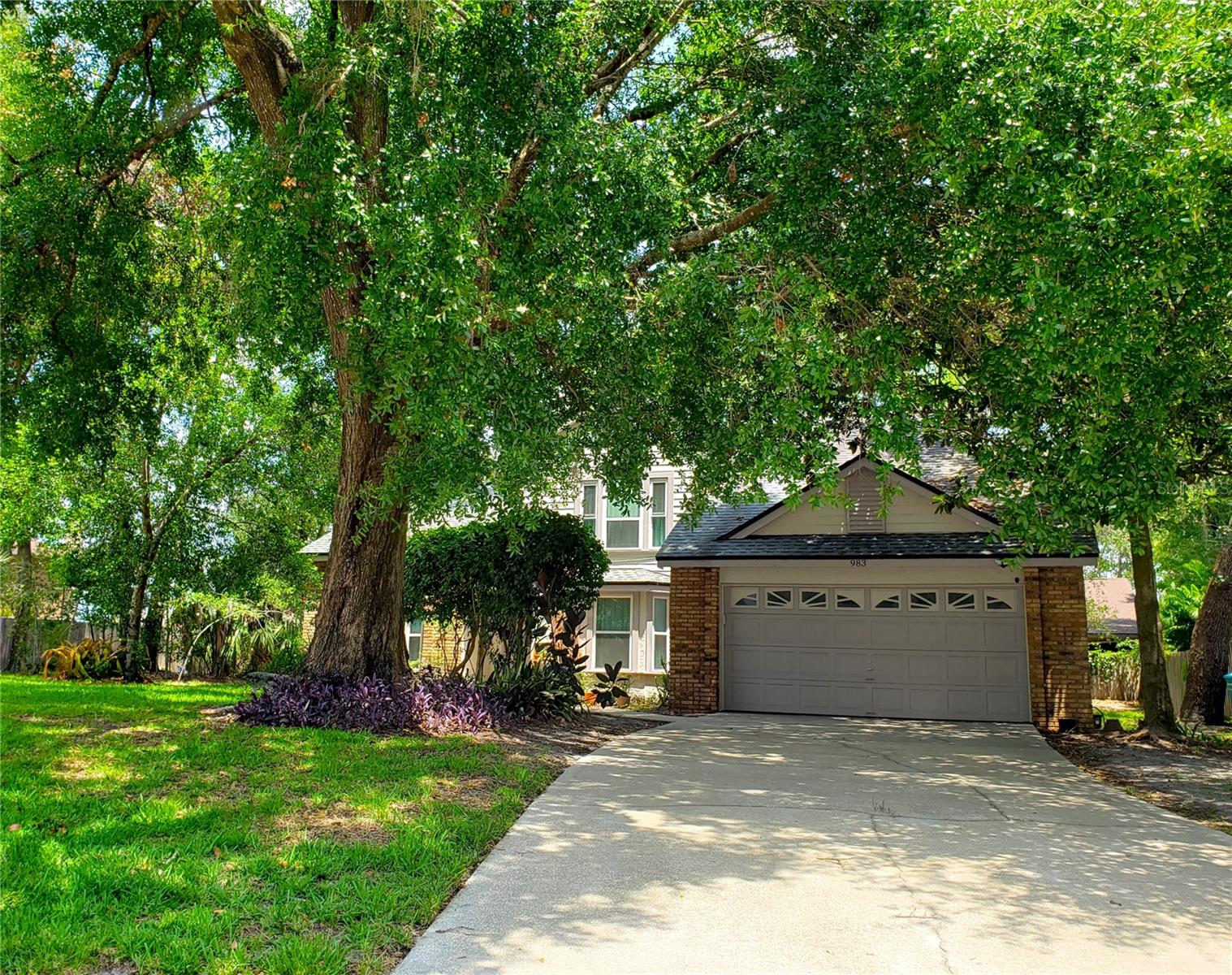 Image 2 of 38 For 983 Bucksaw Place