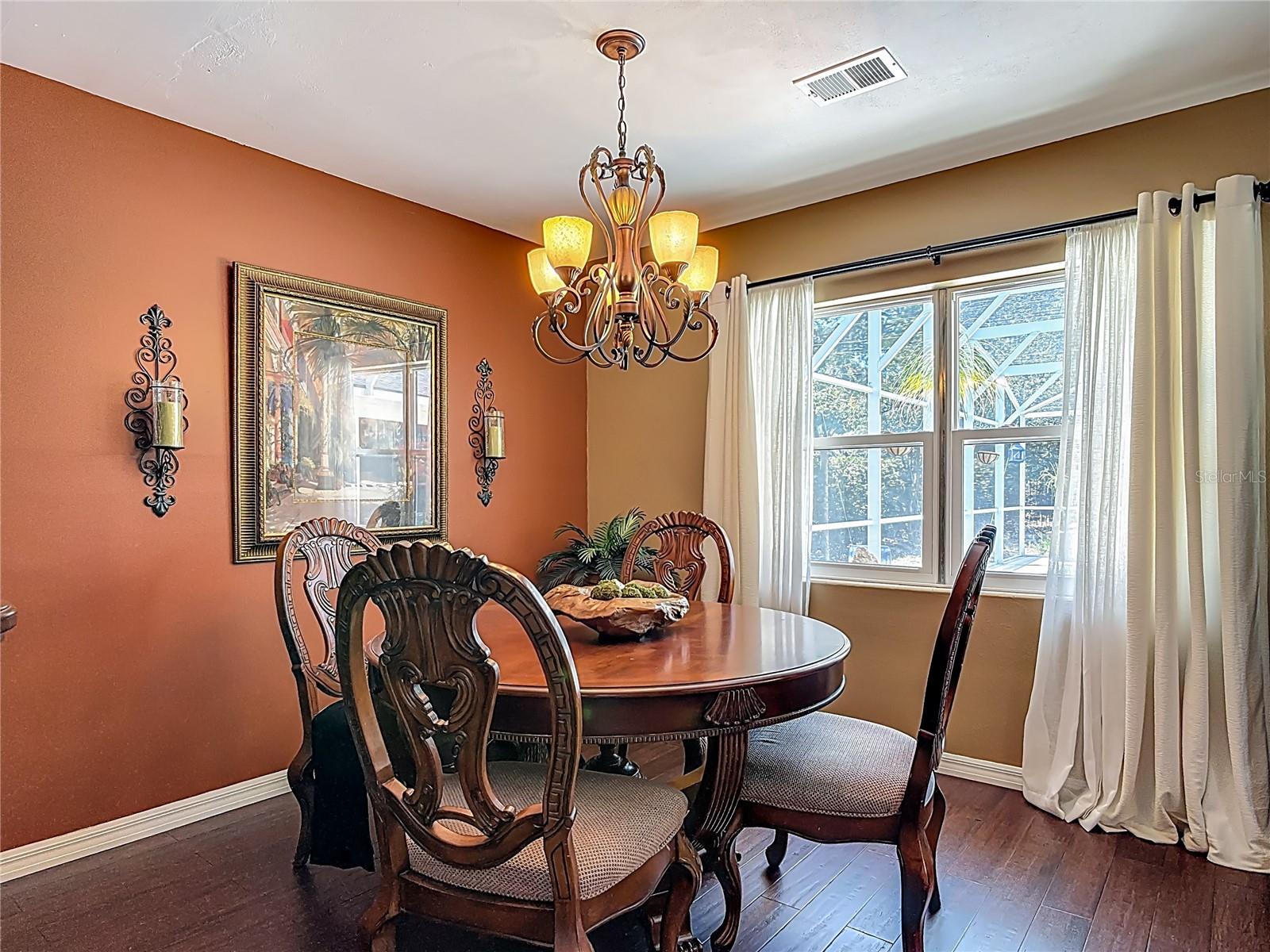 Image 18 of 61 For 2550 Meadowview Lane