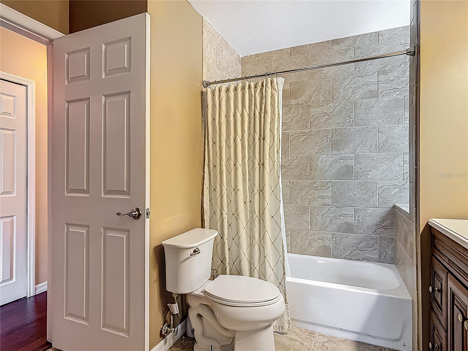 Image 37 of 61 For 2550 Meadowview Lane