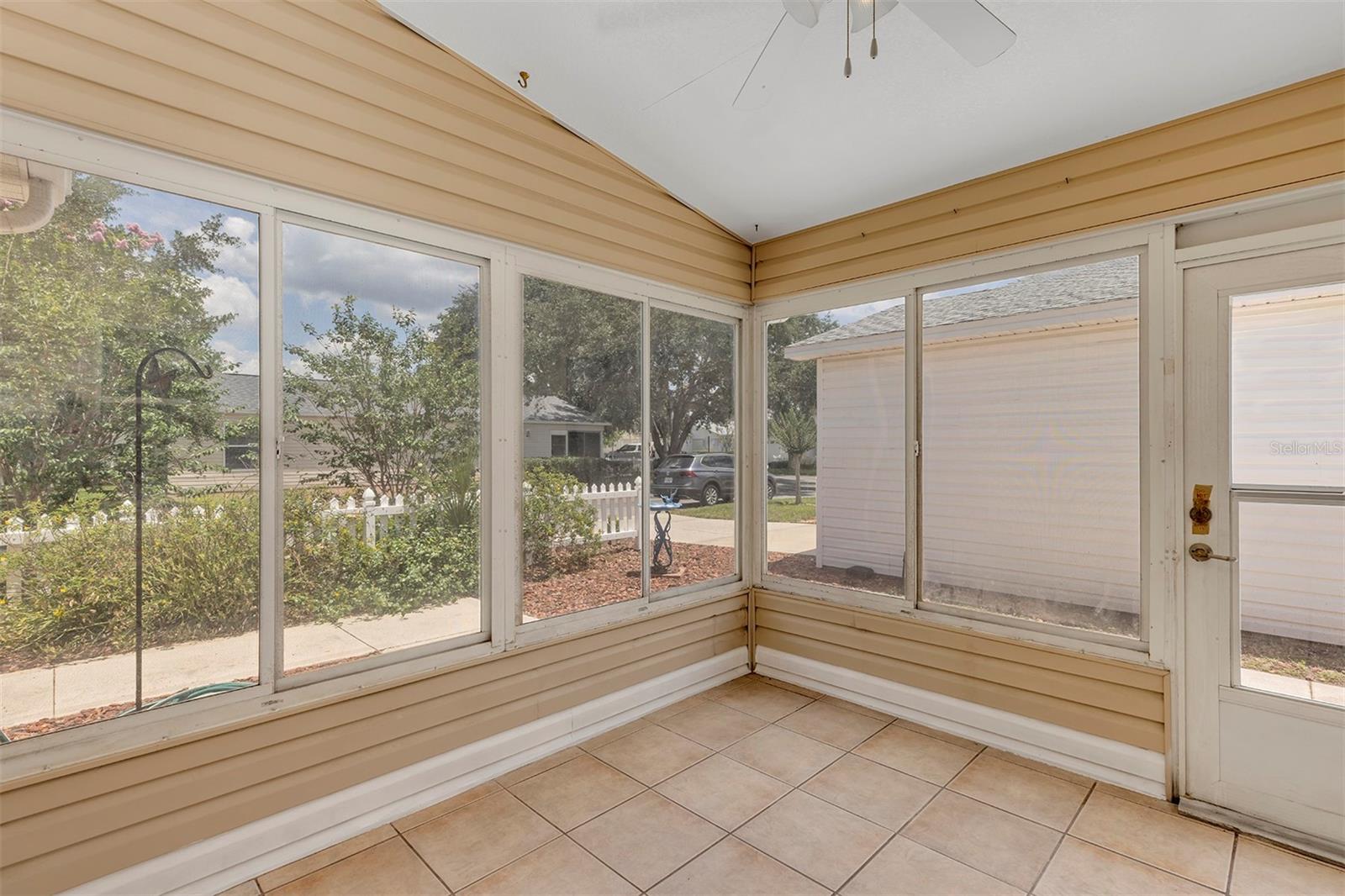 Image 21 of 24 For 2714 Moncayo Avenue