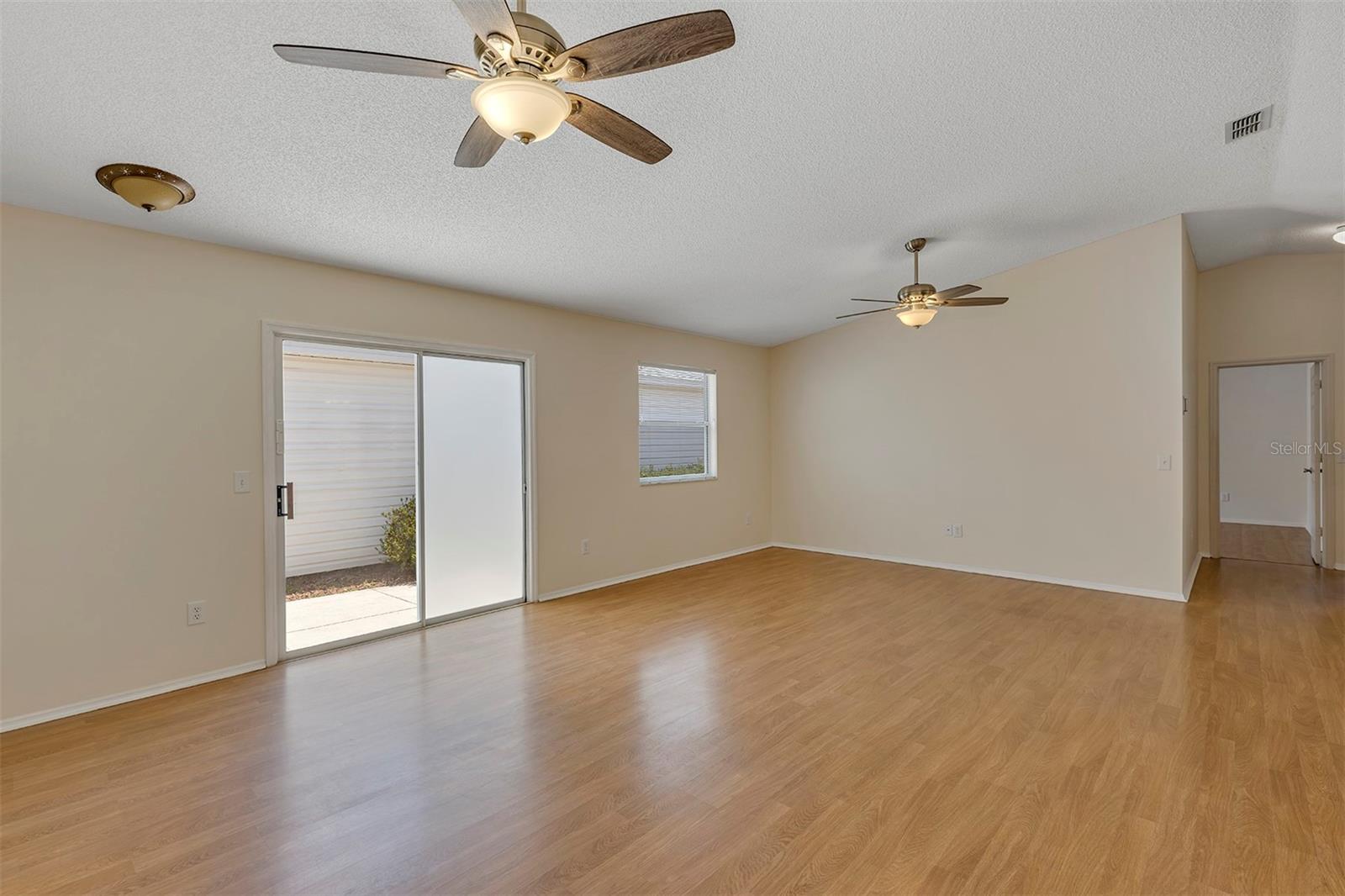 Image 6 of 24 For 2714 Moncayo Avenue