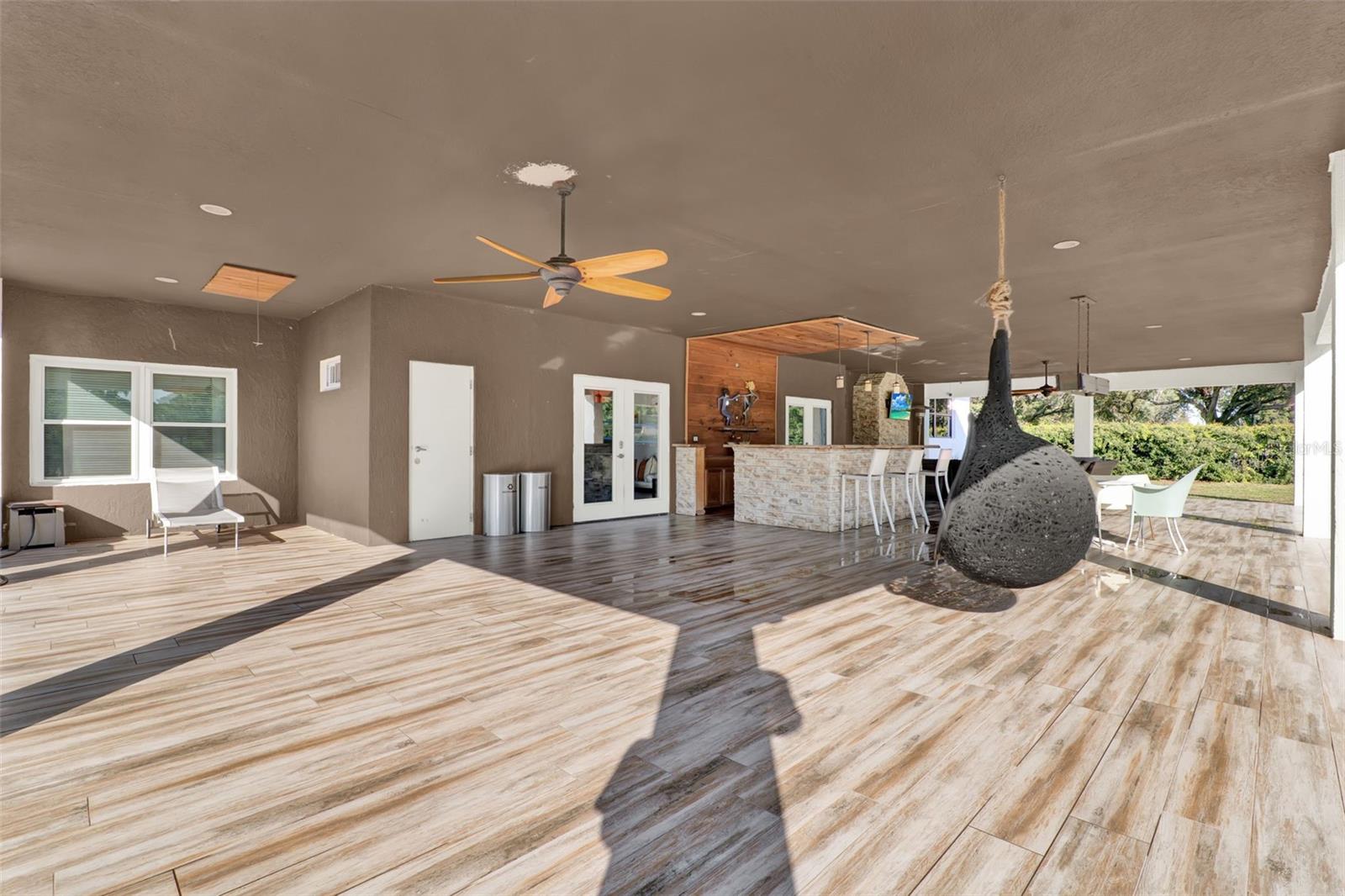 Image 10 of 82 For 6969 Edgeworth Drive