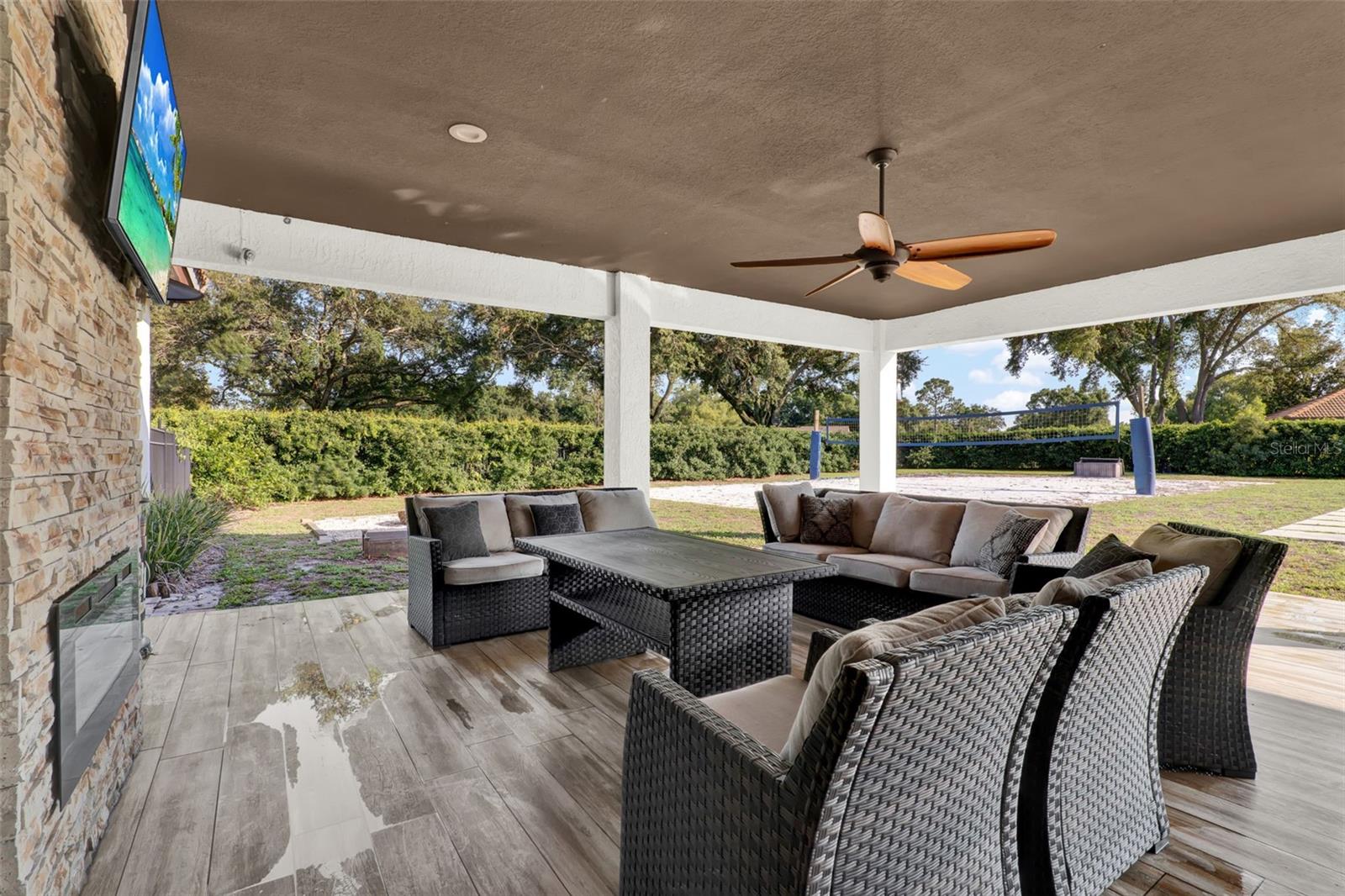 Image 13 of 82 For 6969 Edgeworth Drive