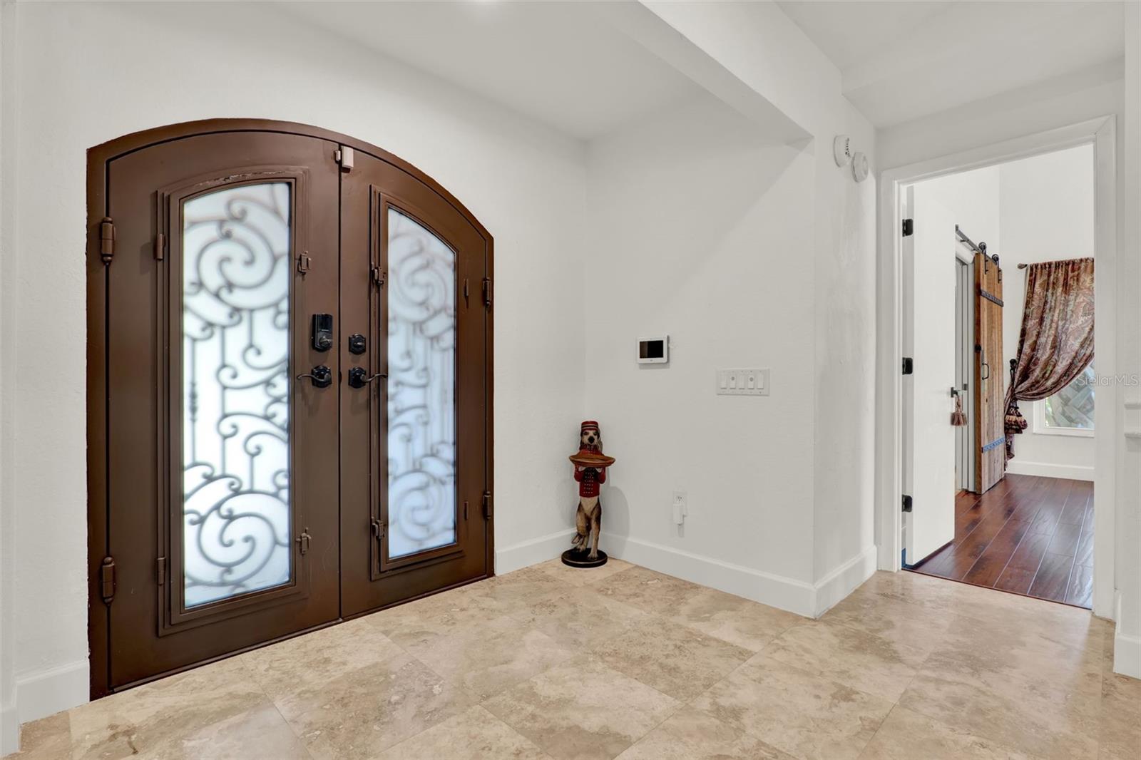 Image 23 of 82 For 6969 Edgeworth Drive