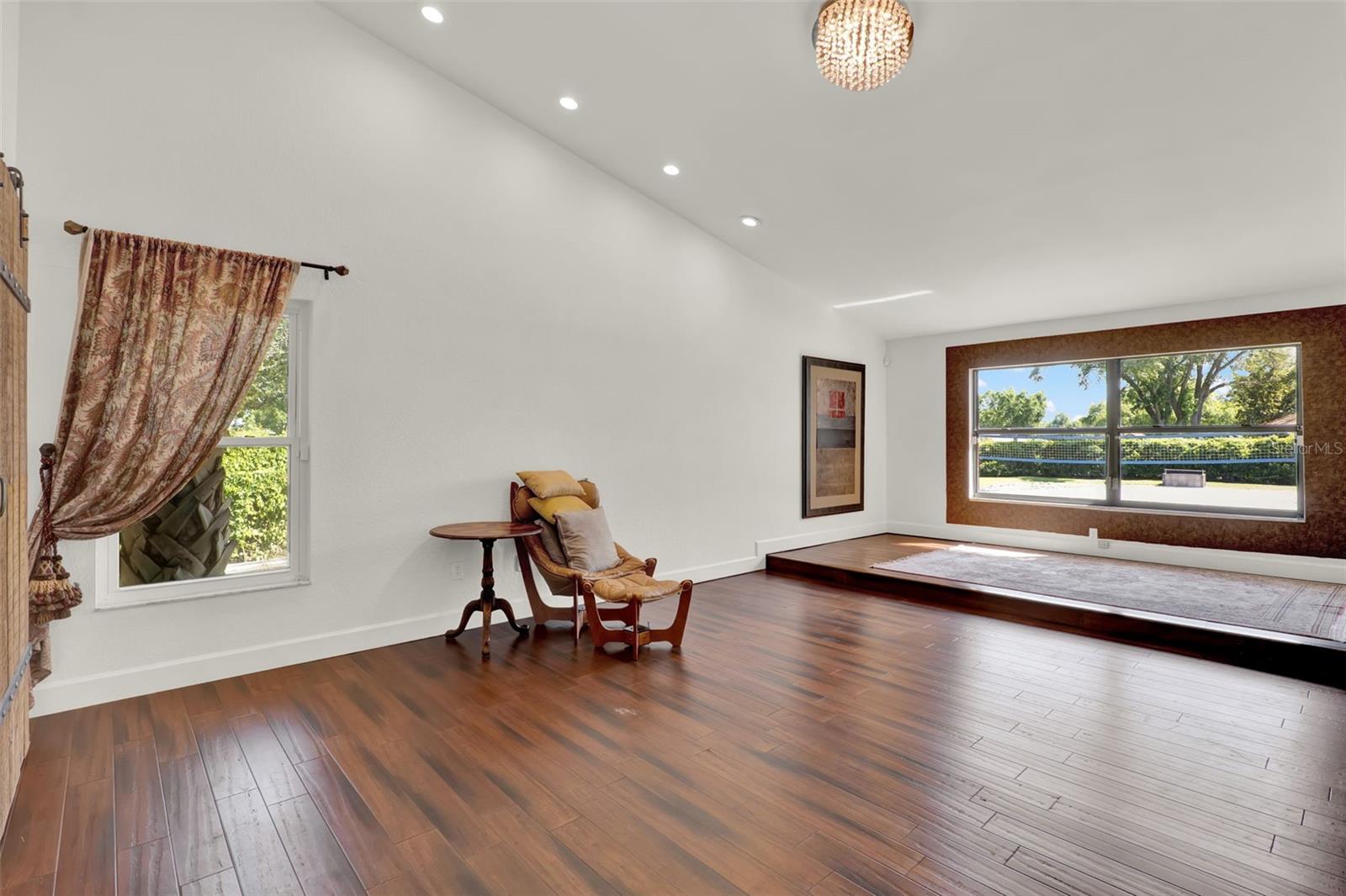Image 34 of 82 For 6969 Edgeworth Drive