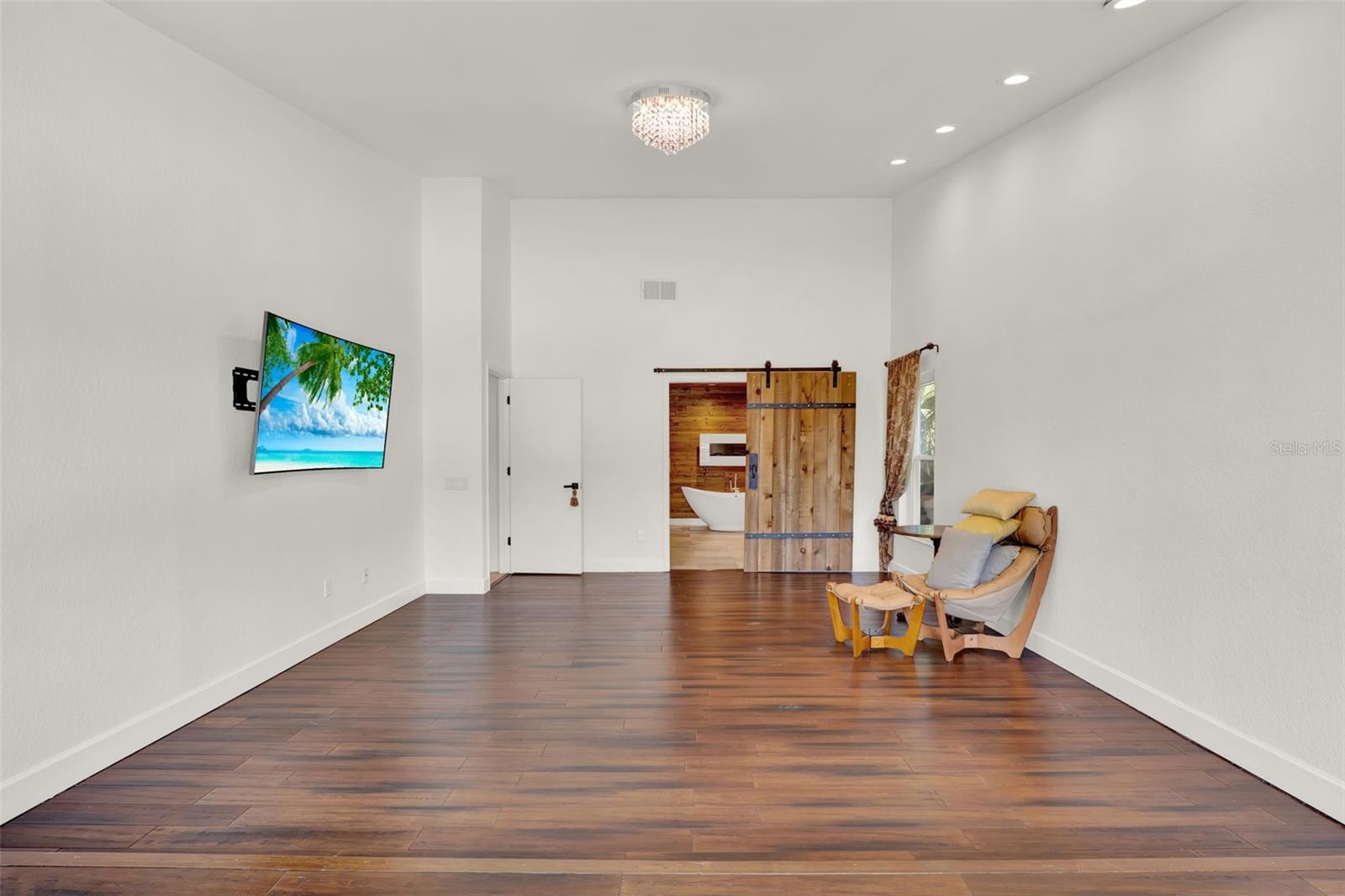 Image 36 of 82 For 6969 Edgeworth Drive