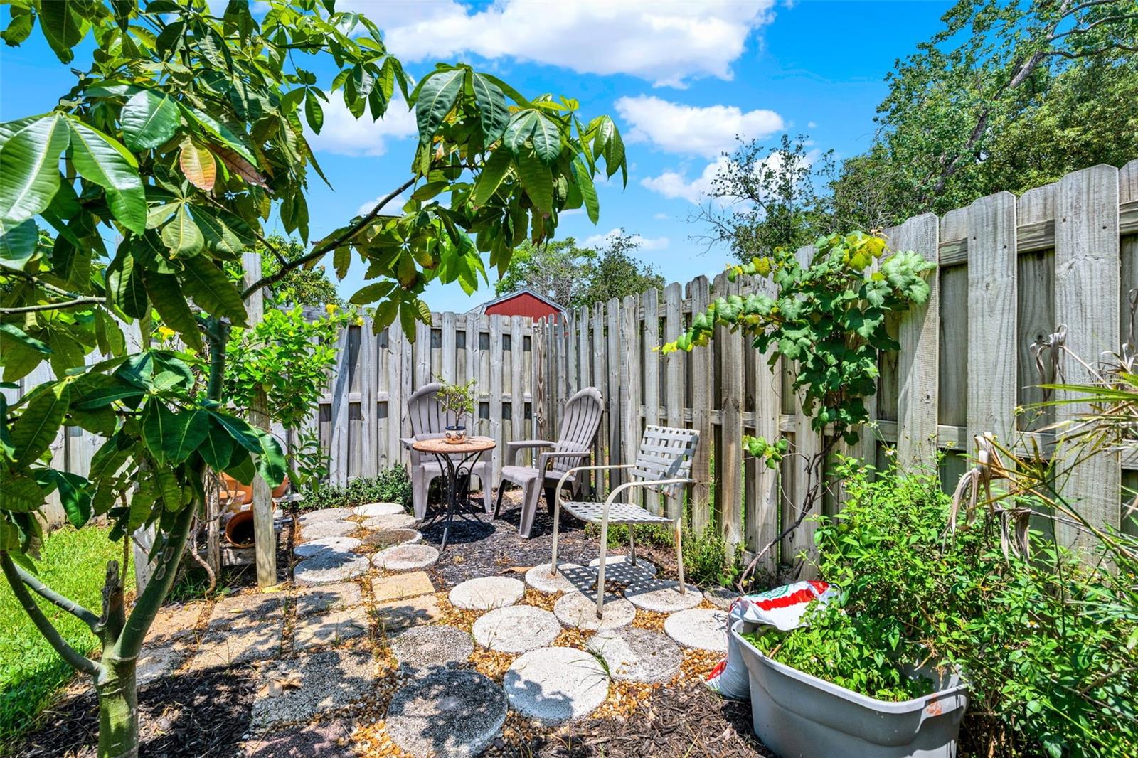 Image 21 of 25 For 8248 Limetree Court