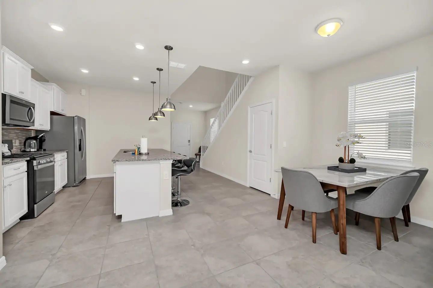 Image 11 of 57 For 7263 Oakmoss Loop