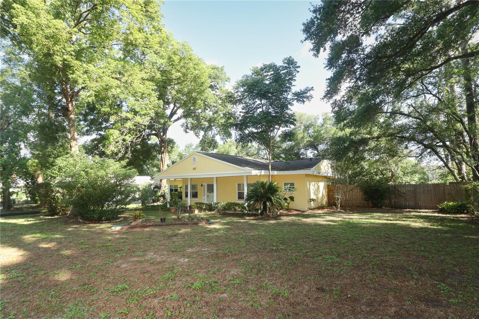 Image 2 of 41 For 317 White Oak Drive