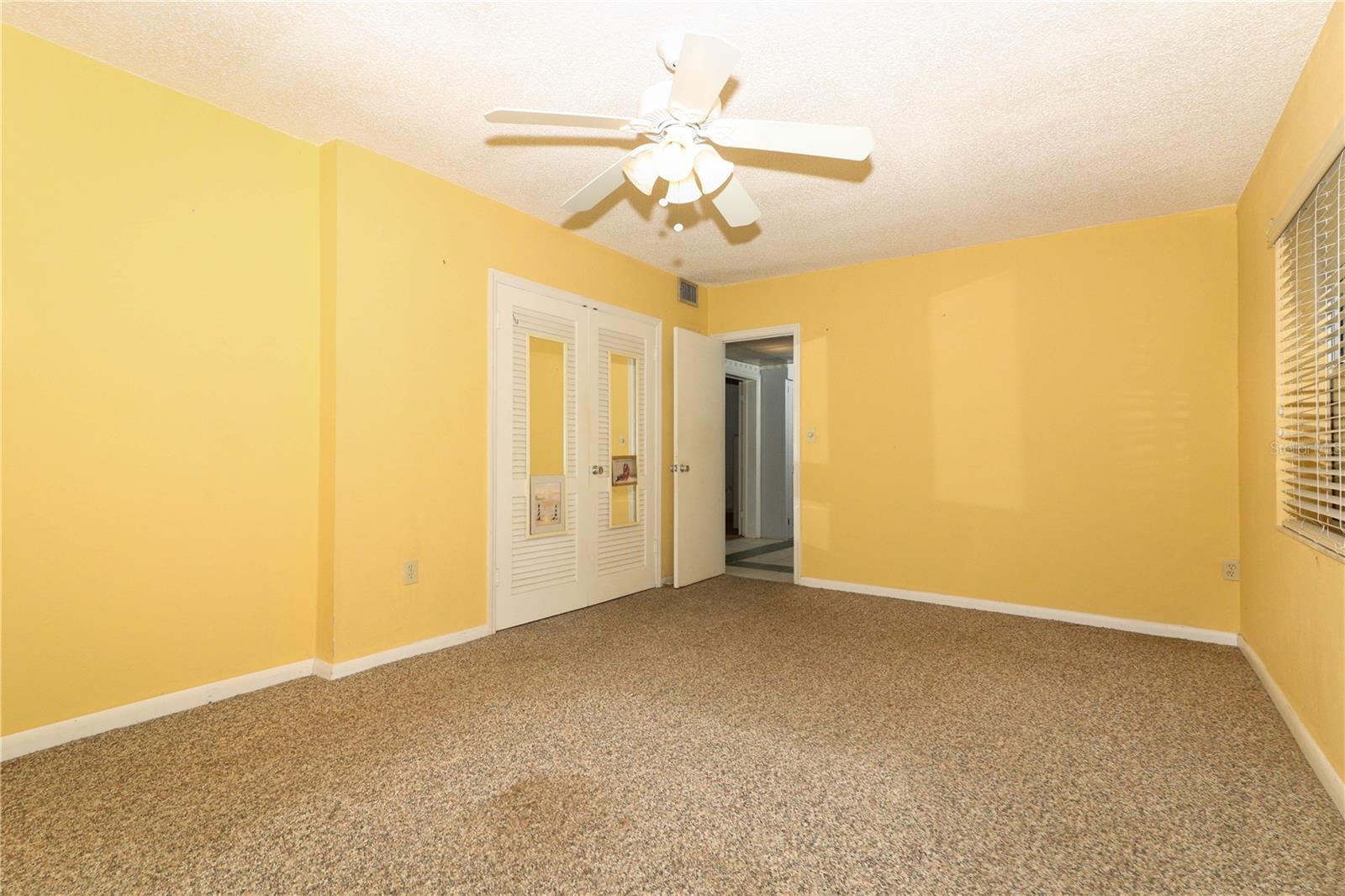 Image 22 of 41 For 317 White Oak Drive