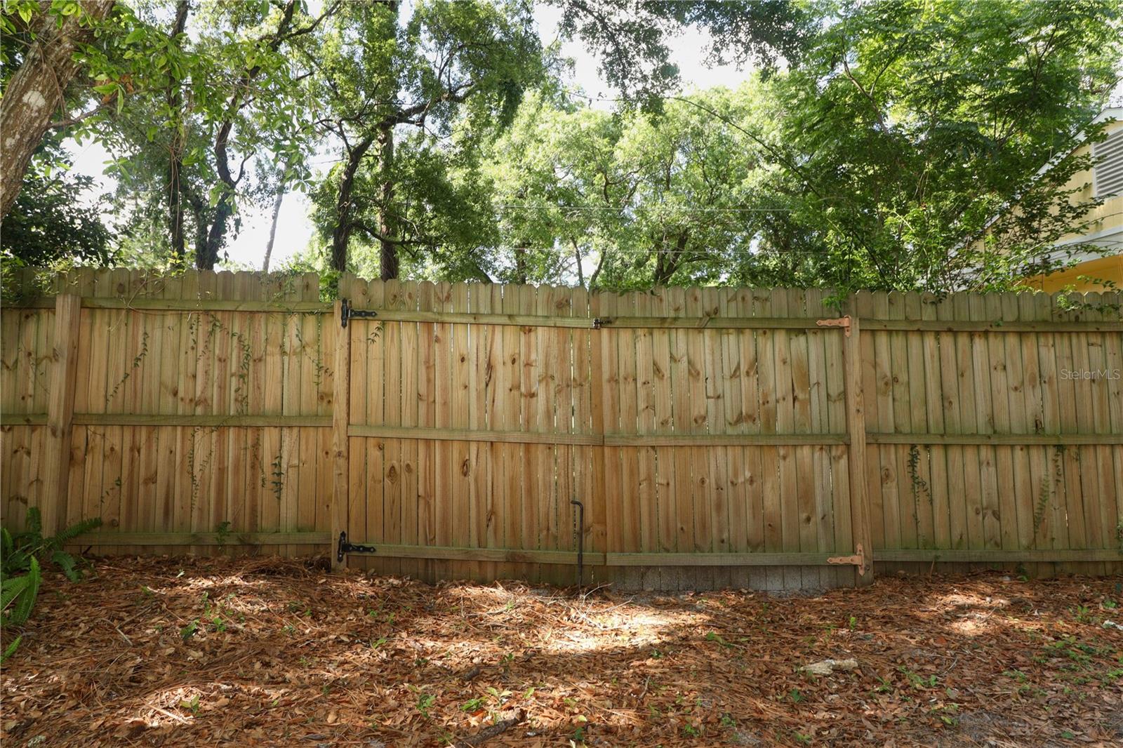 Image 35 of 41 For 317 White Oak Drive
