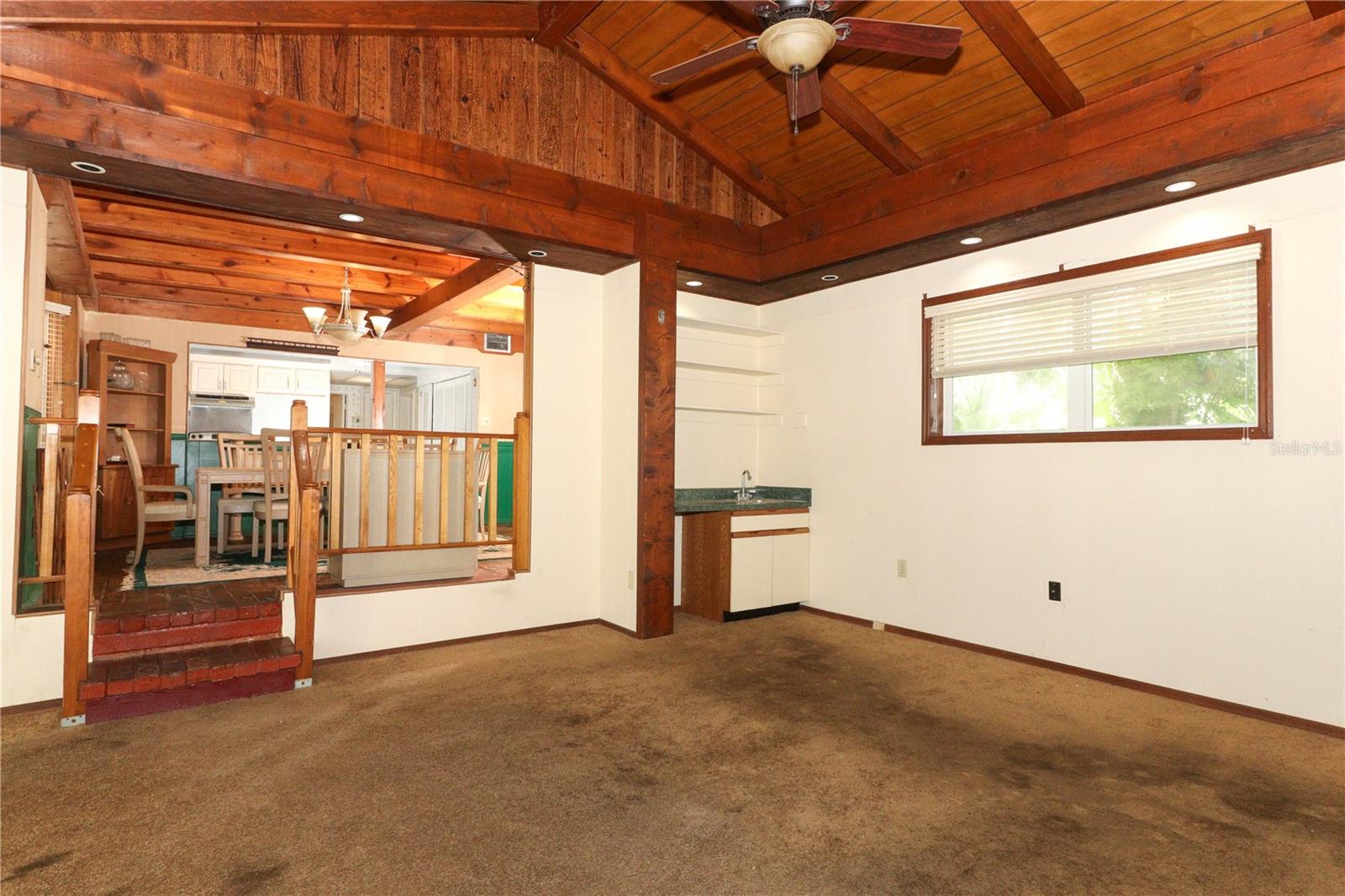 Image 8 of 41 For 317 White Oak Drive