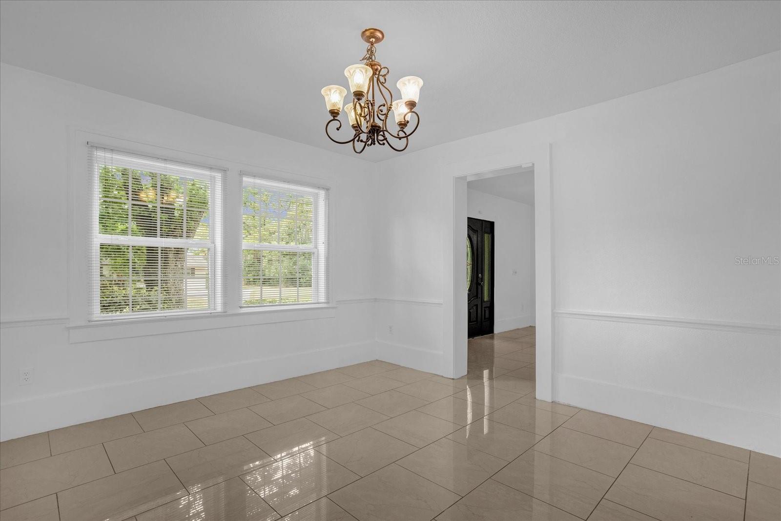 Image 12 of 35 For 490 Shoreview Avenue