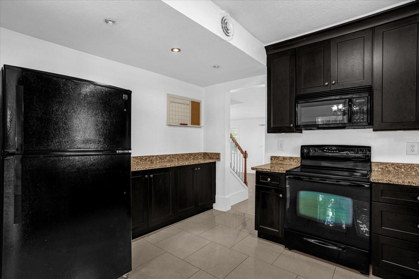 Image 15 of 35 For 490 Shoreview Avenue