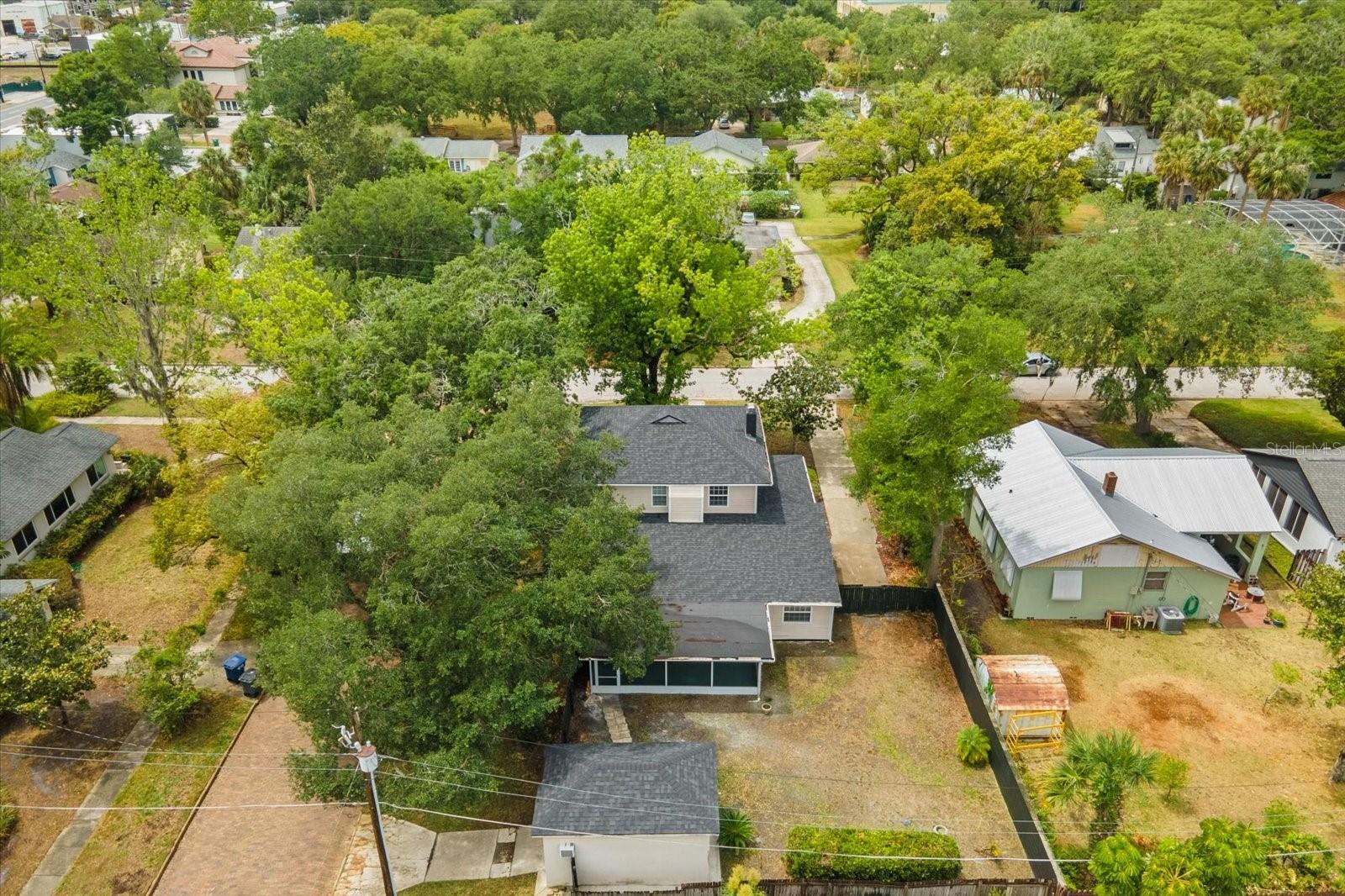 Image 4 of 35 For 490 Shoreview Avenue