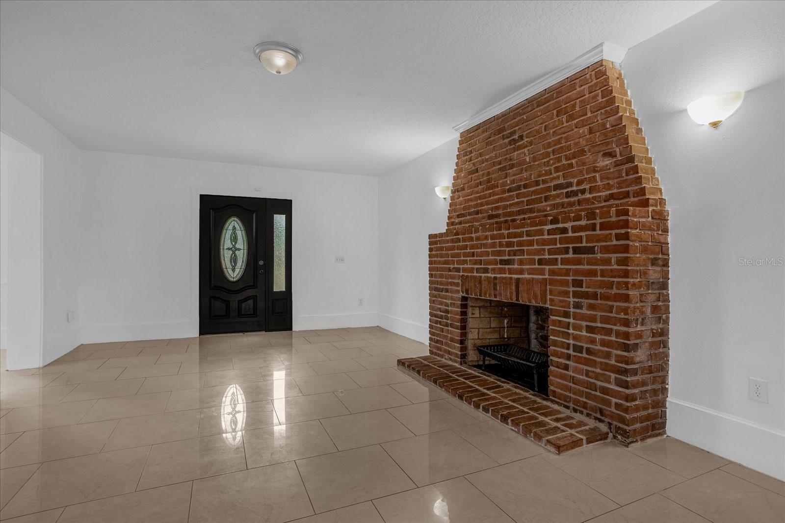 Image 8 of 35 For 490 Shoreview Avenue
