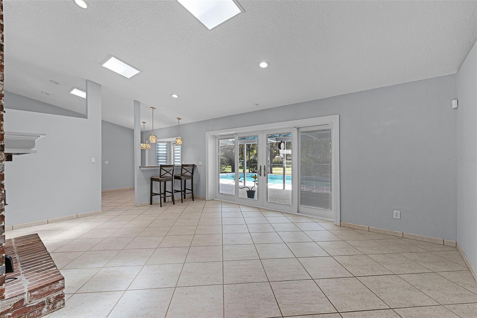 Image 11 of 35 For 7617 Clementine Way