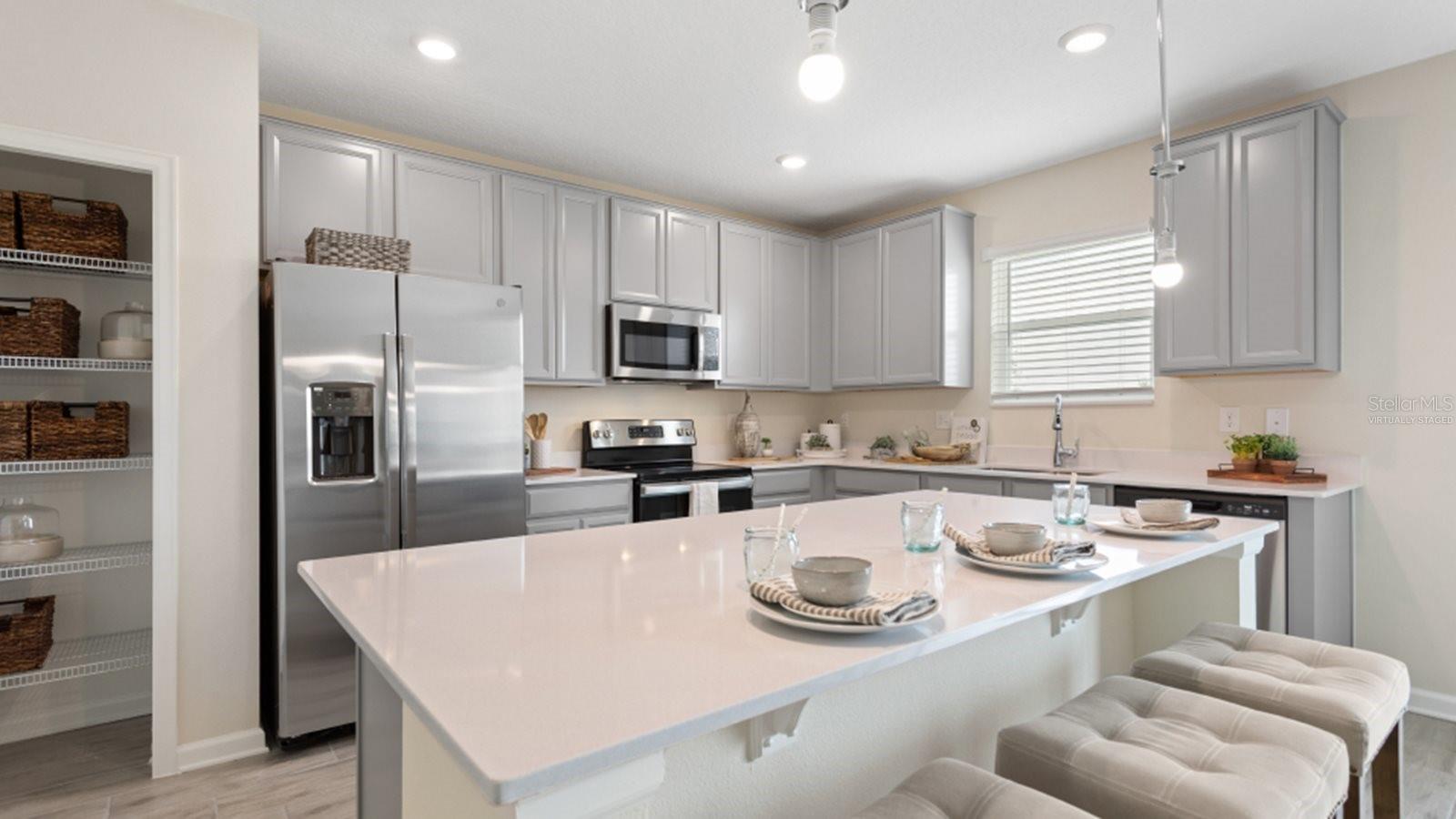 Image 2 of 12 For 245 Streamliner Way