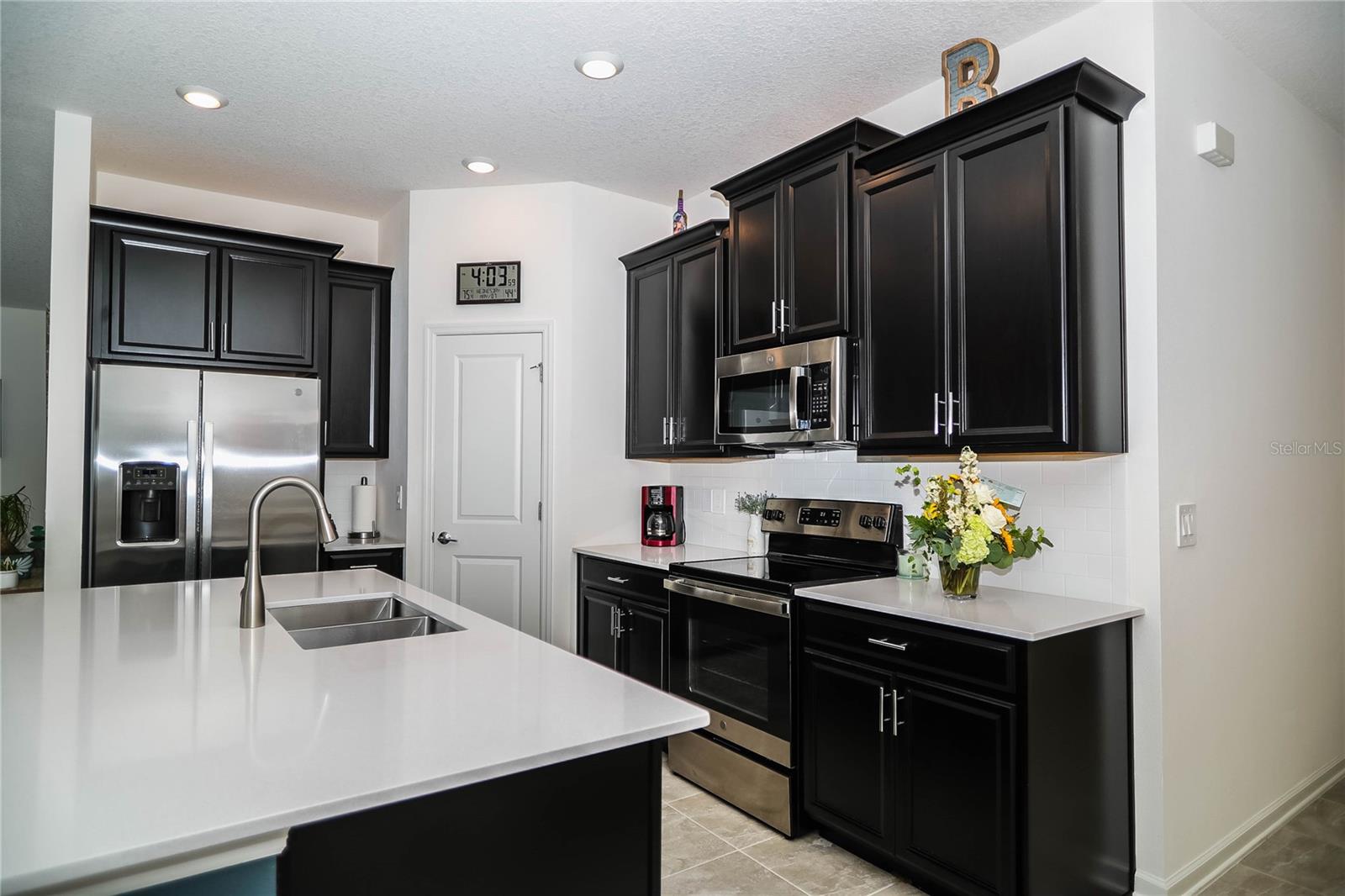 Image 10 of 37 For 818 Kapi Drive